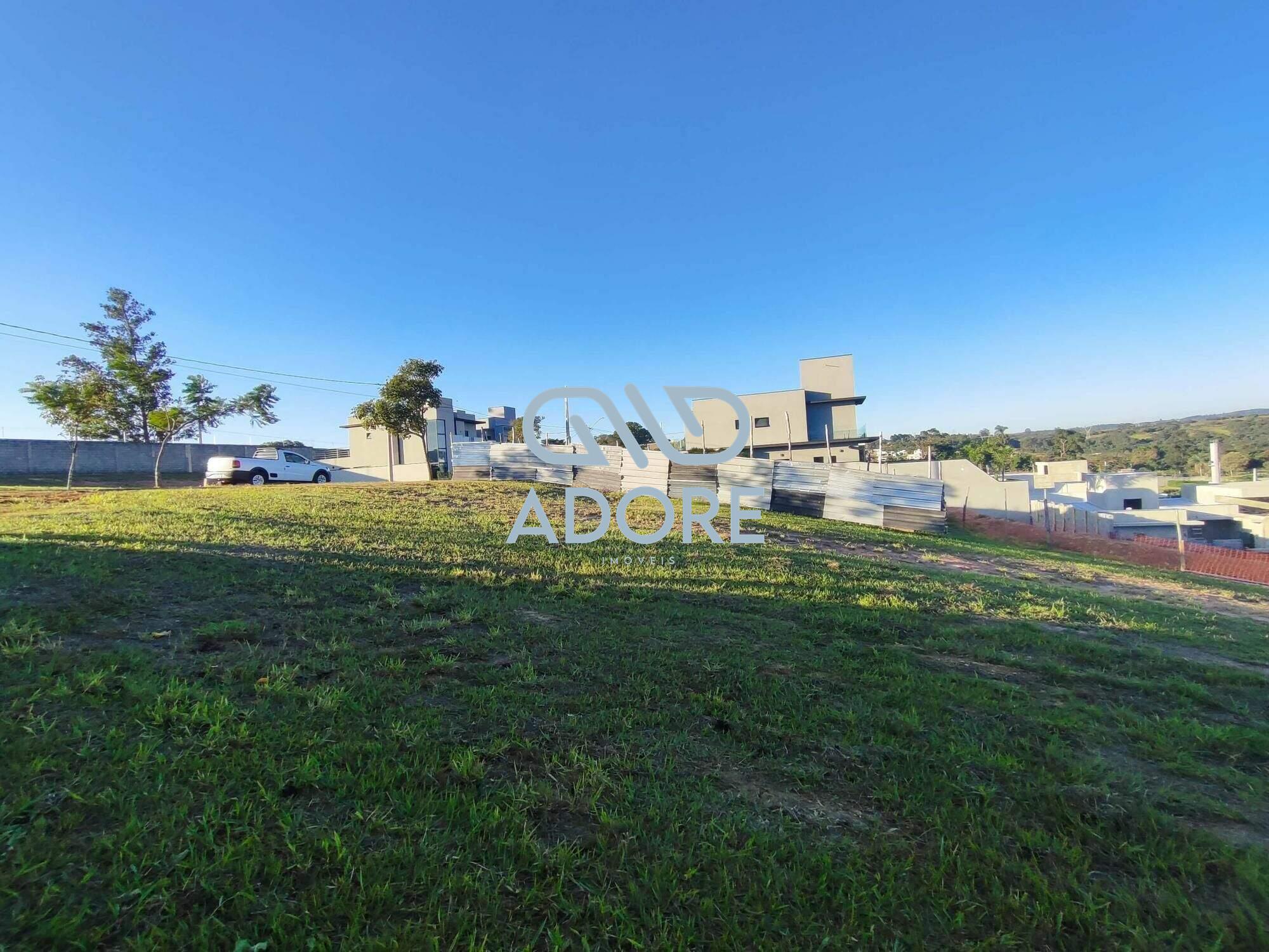 Terreno à venda no Condomínio Una: 