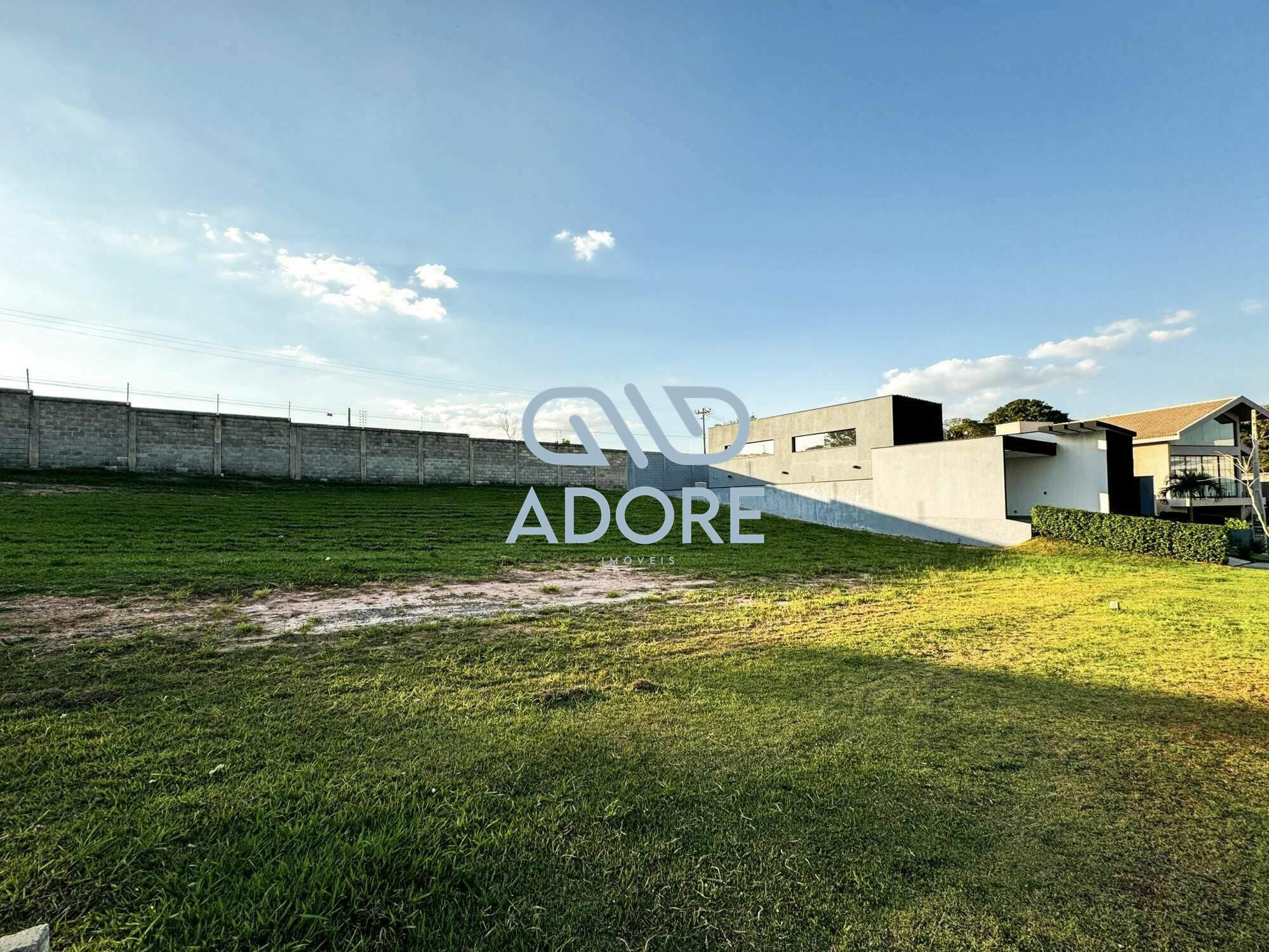 Terreno à venda no Condomínio Una: 