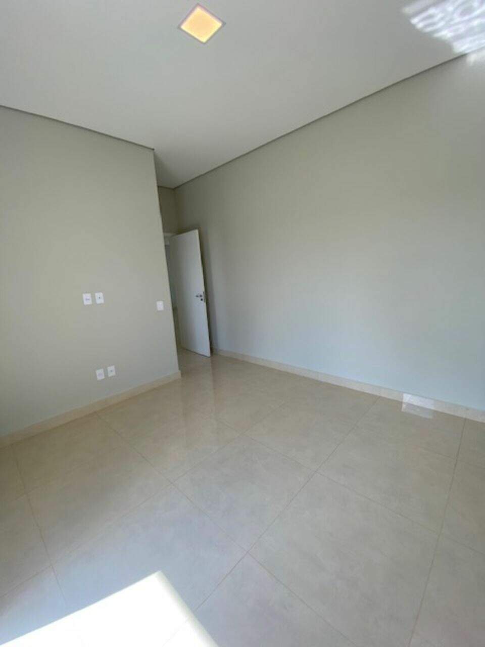 Casa de Condomínio à venda no Jardim Residencial Dona Maria José: 