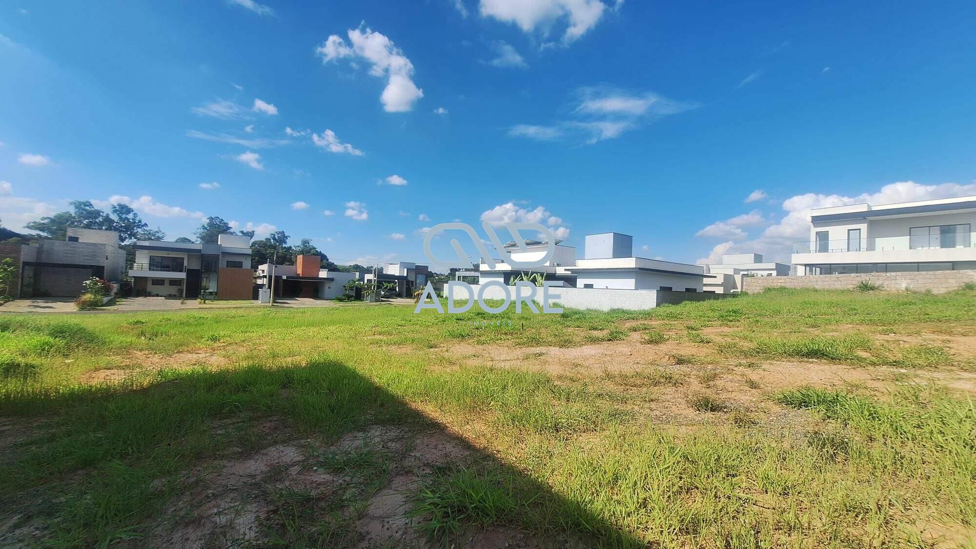 Terreno à venda no Condomínio Portal dos Bandeirantes: 