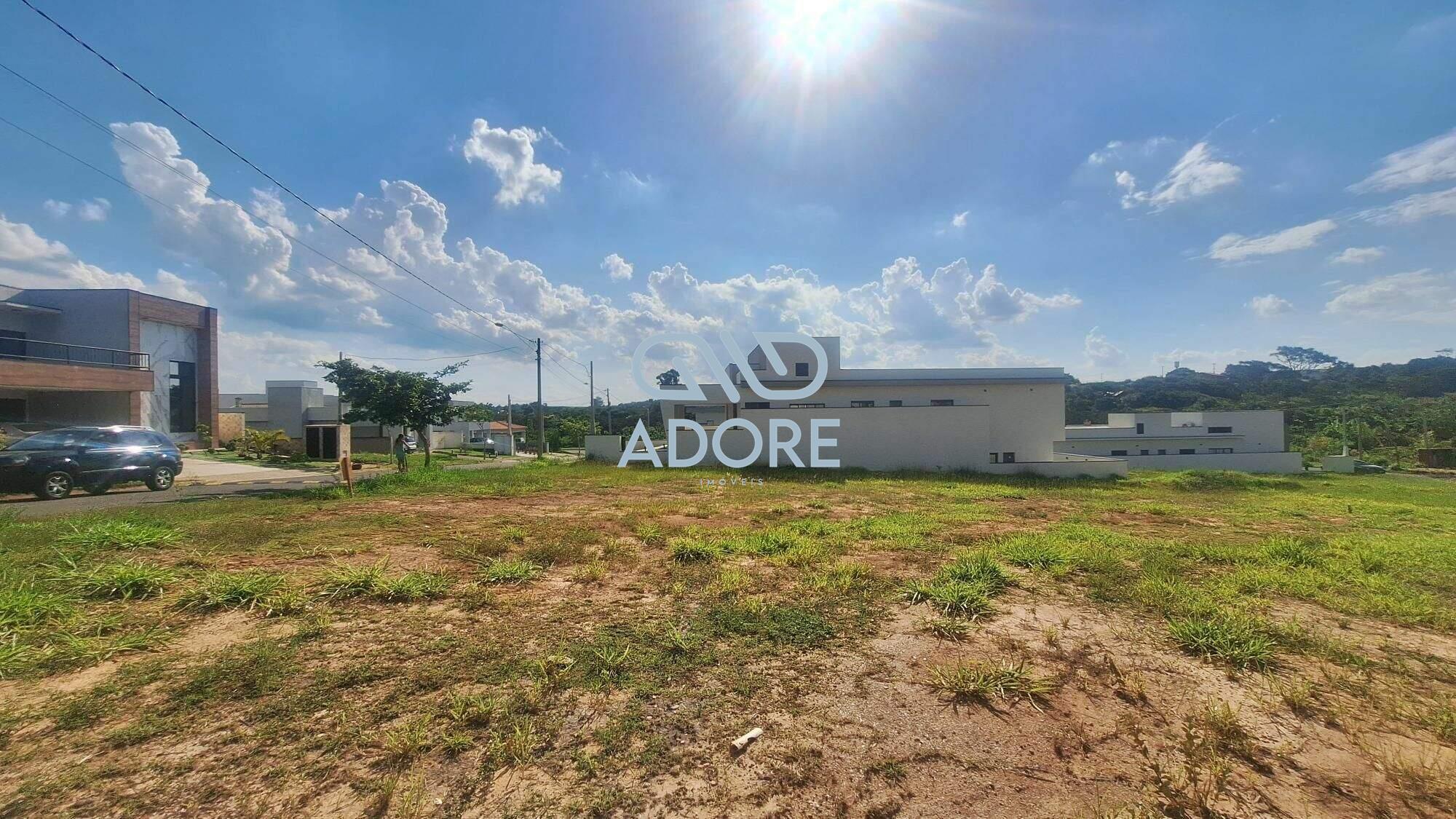 Terreno à venda no Condomínio Portal dos Bandeirantes: 
