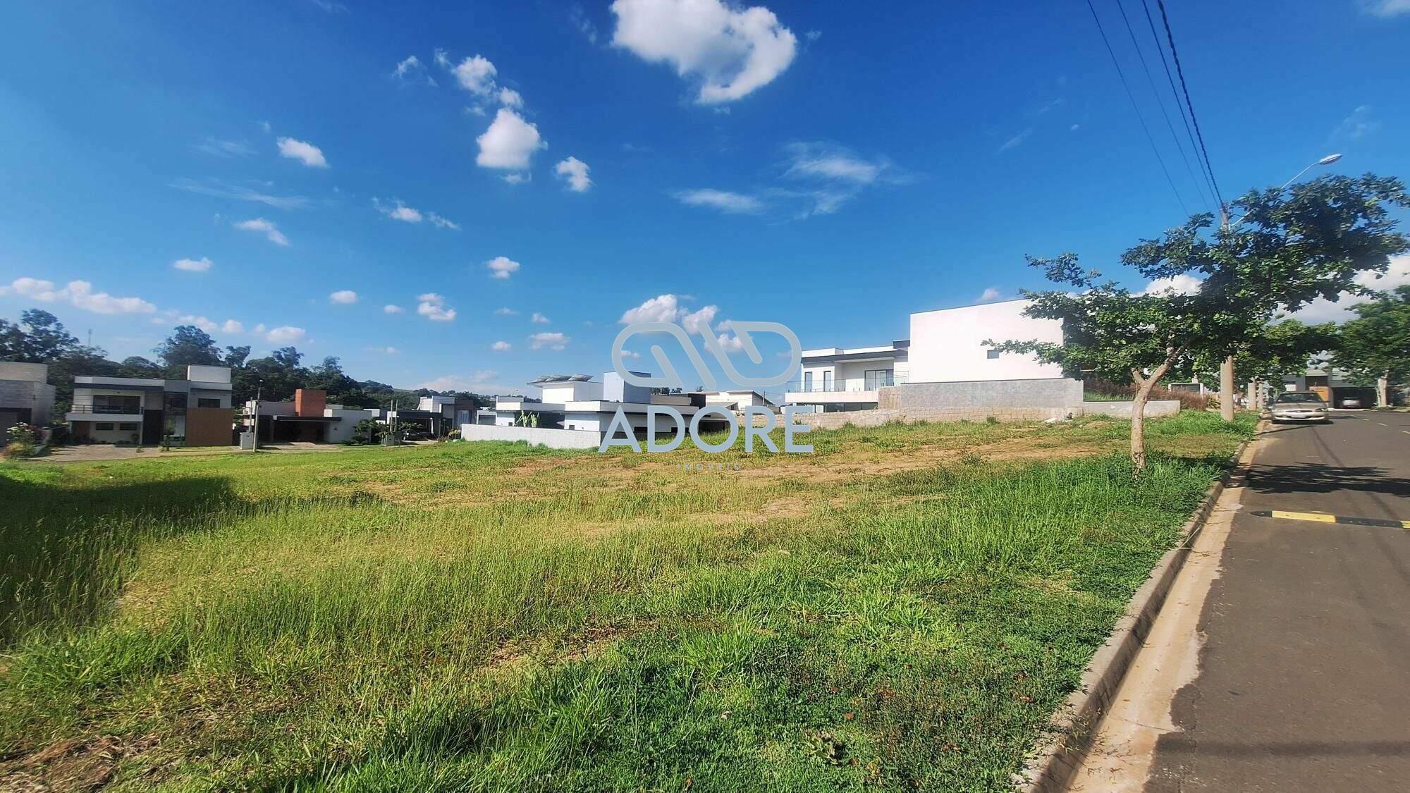 Terreno à venda no Condomínio Portal dos Bandeirantes: 