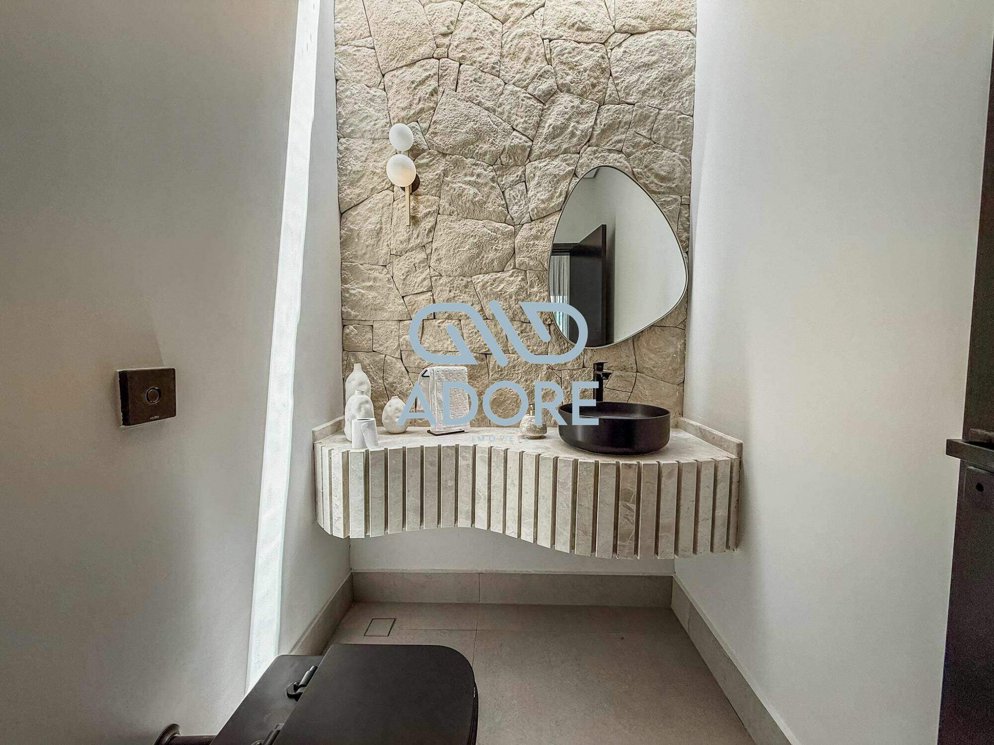 Casa de Condomínio à venda no Pinheirinho: 