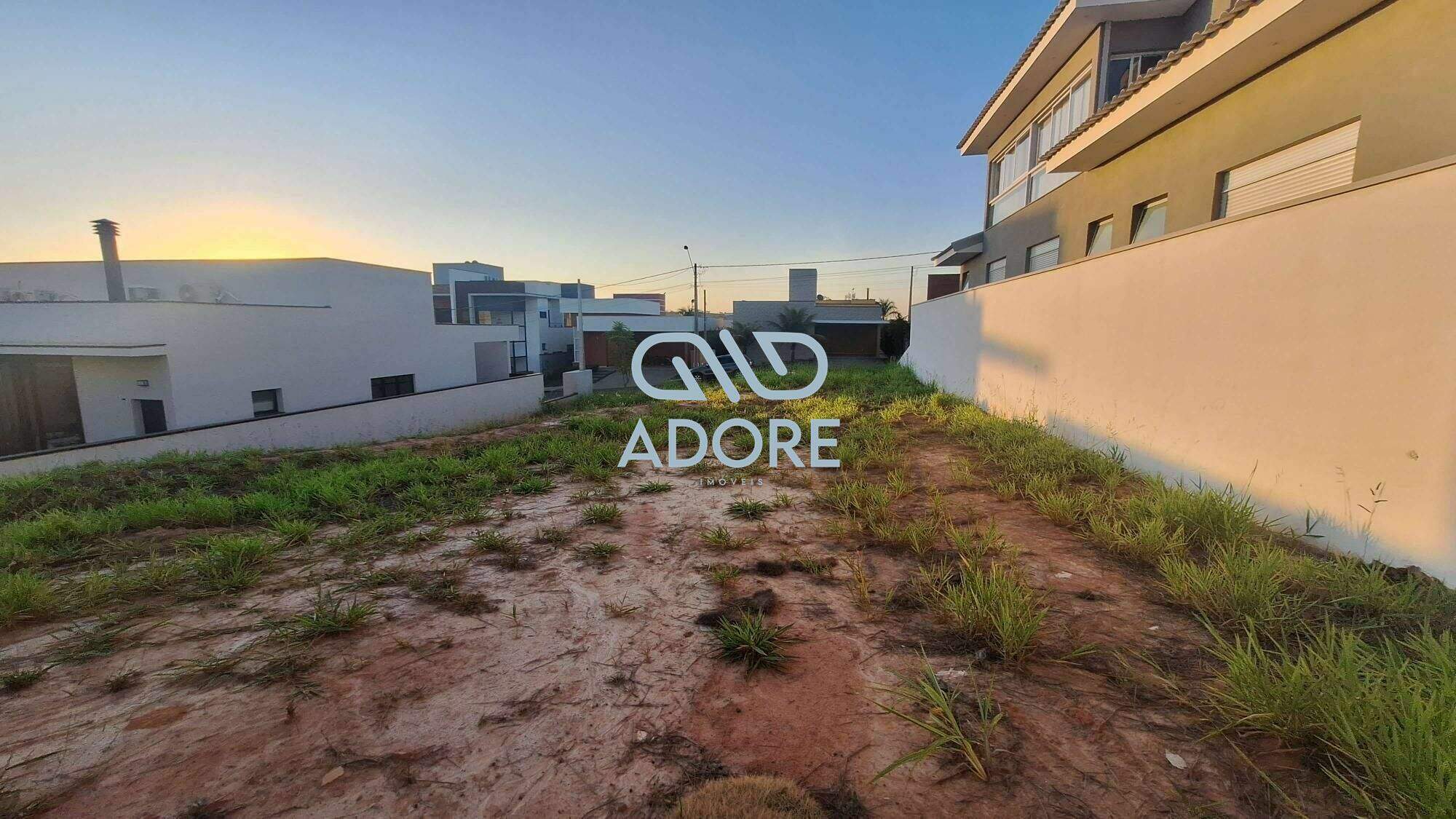 Terreno à venda no Condomínio Portal dos Bandeirantes: 