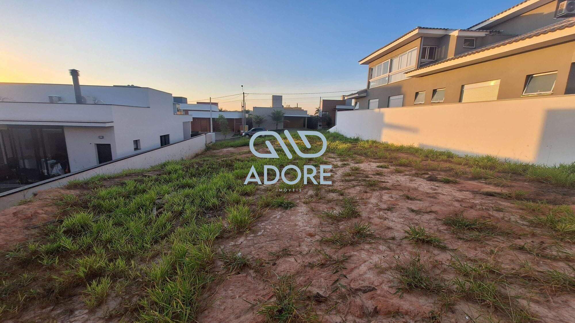 Terreno à venda no Condomínio Portal dos Bandeirantes: 