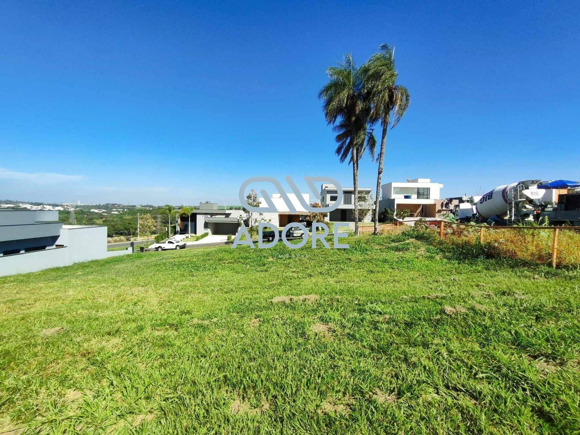 Terreno à venda no Condomínio Villas do Golfe: 