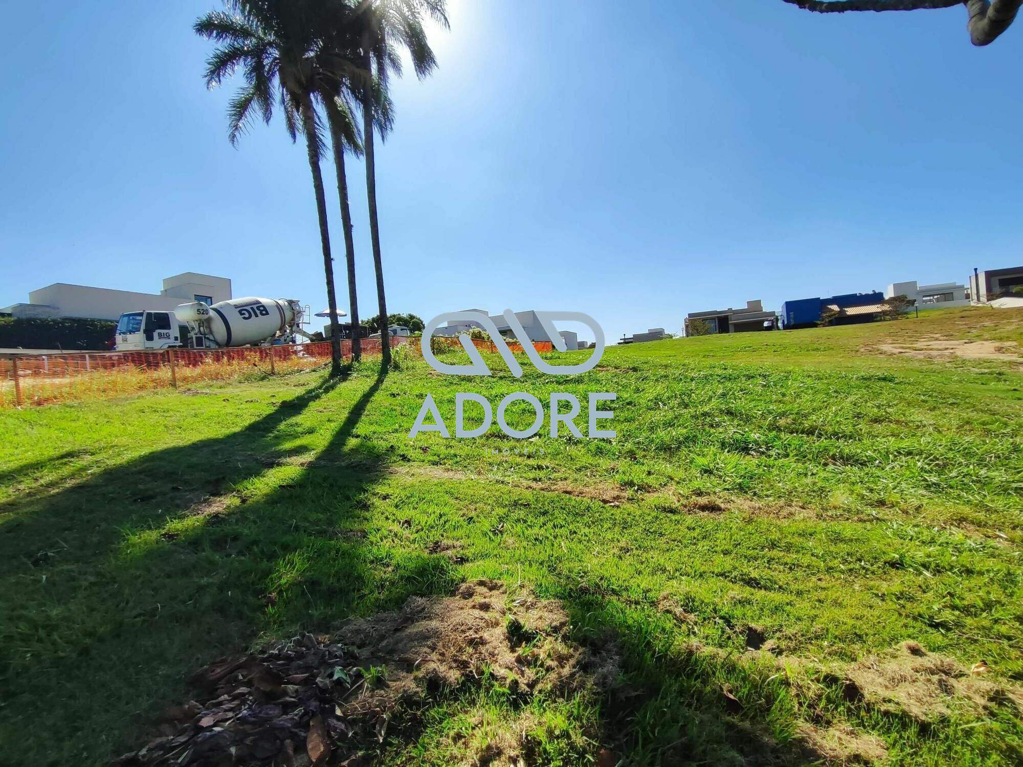 Terreno à venda no Condomínio Villas do Golfe: 