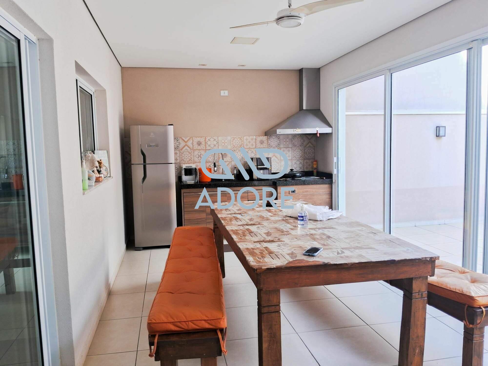 Casa de Condomínio à venda no Condomínio Village Moutonnée: 