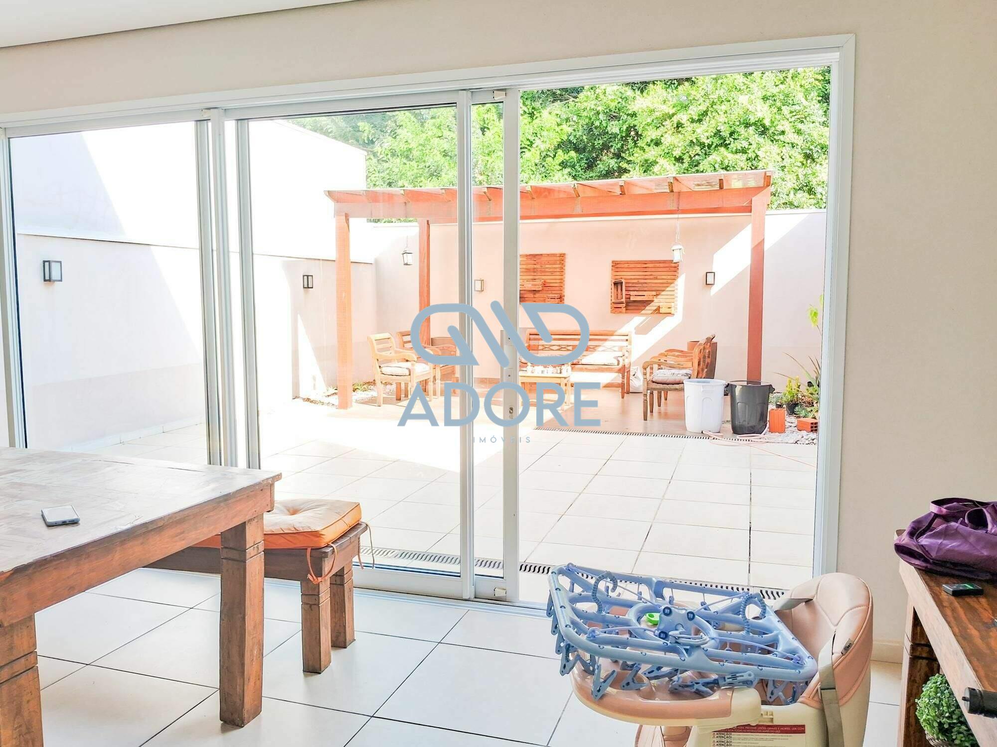 Casa de Condomínio à venda no Condomínio Village Moutonnée: 