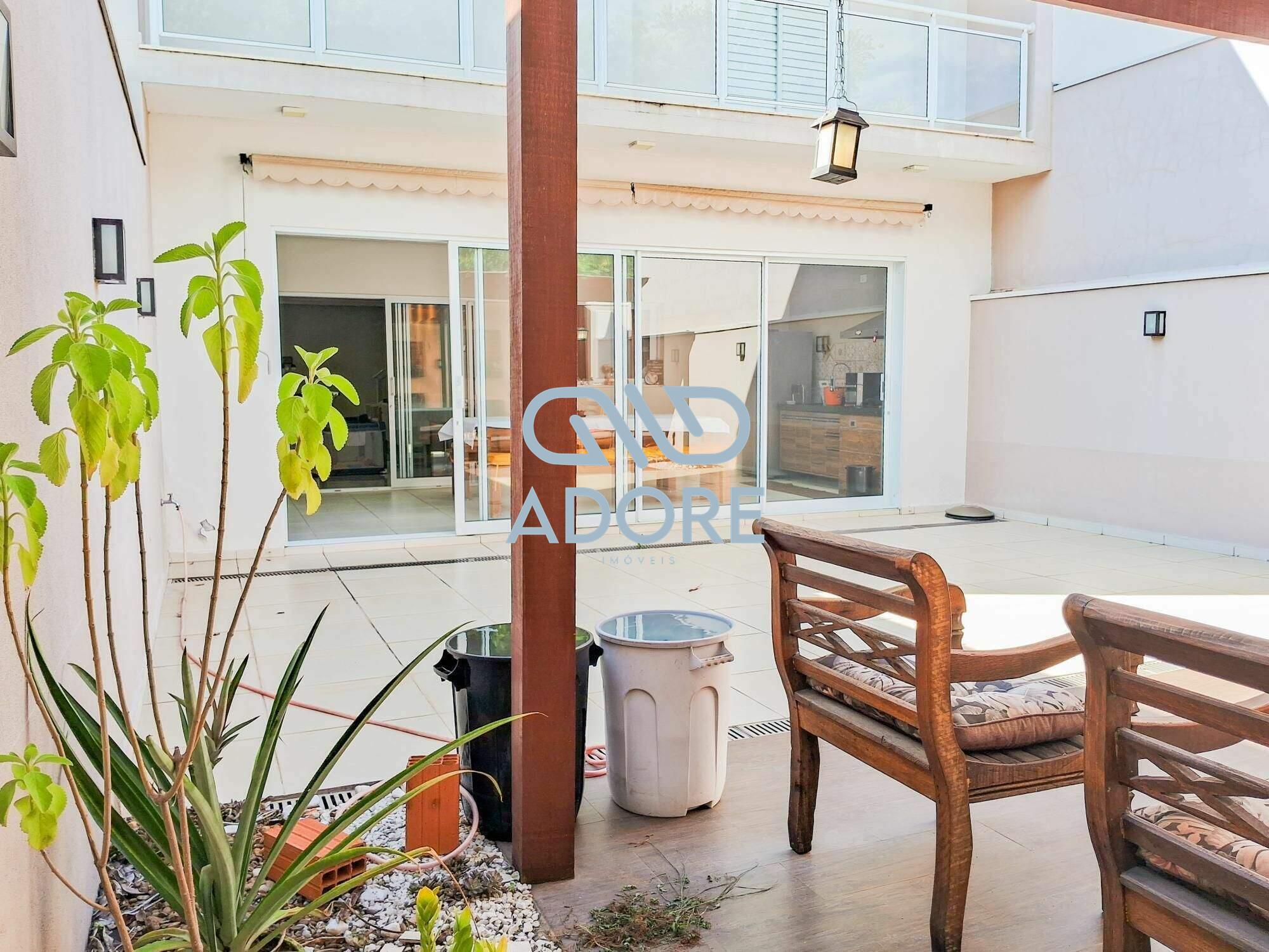 Casa de Condomínio à venda no Condomínio Village Moutonnée: 