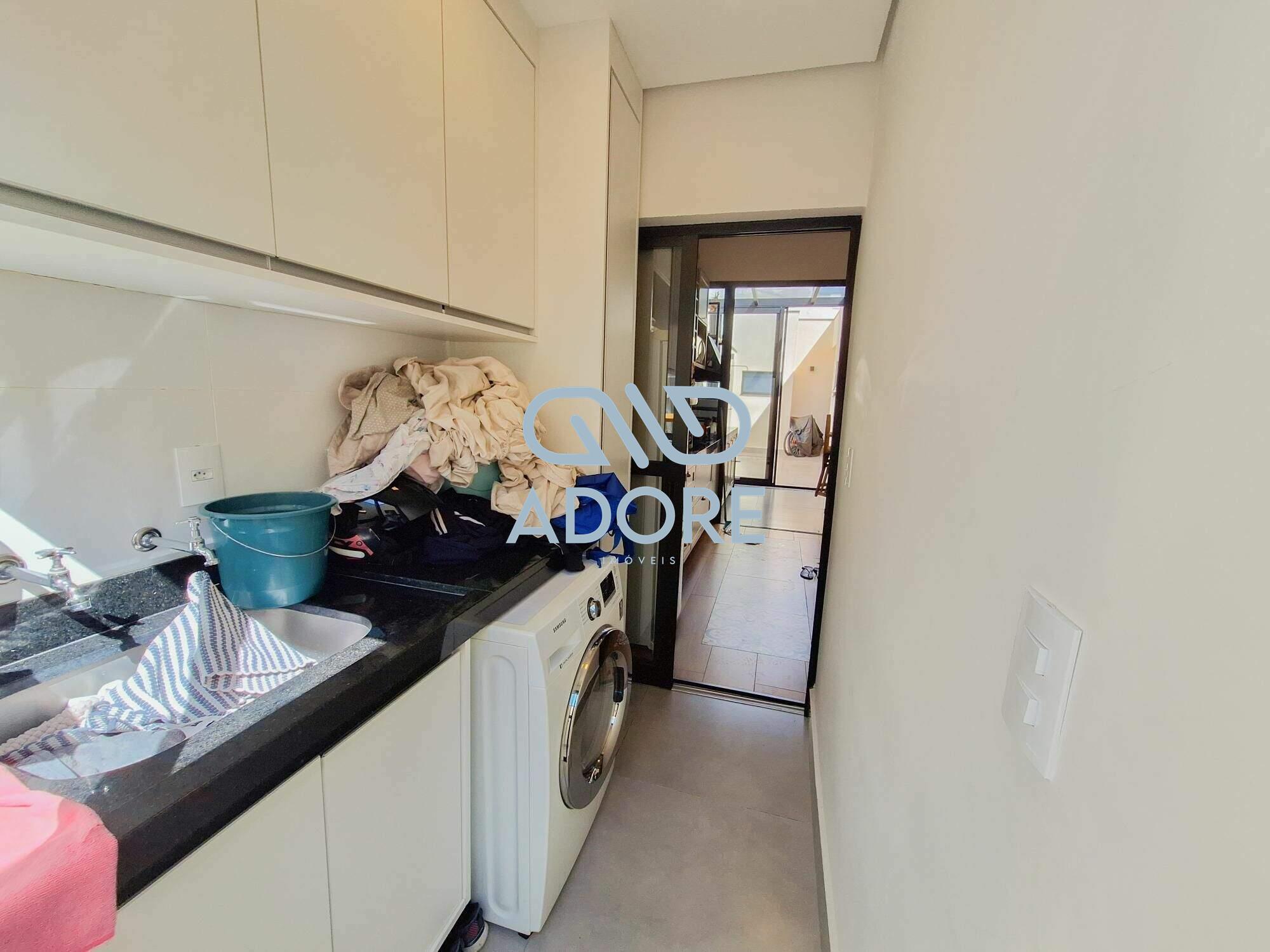 Casa de Condomínio à venda no Condomínio Village Moutonnée: 