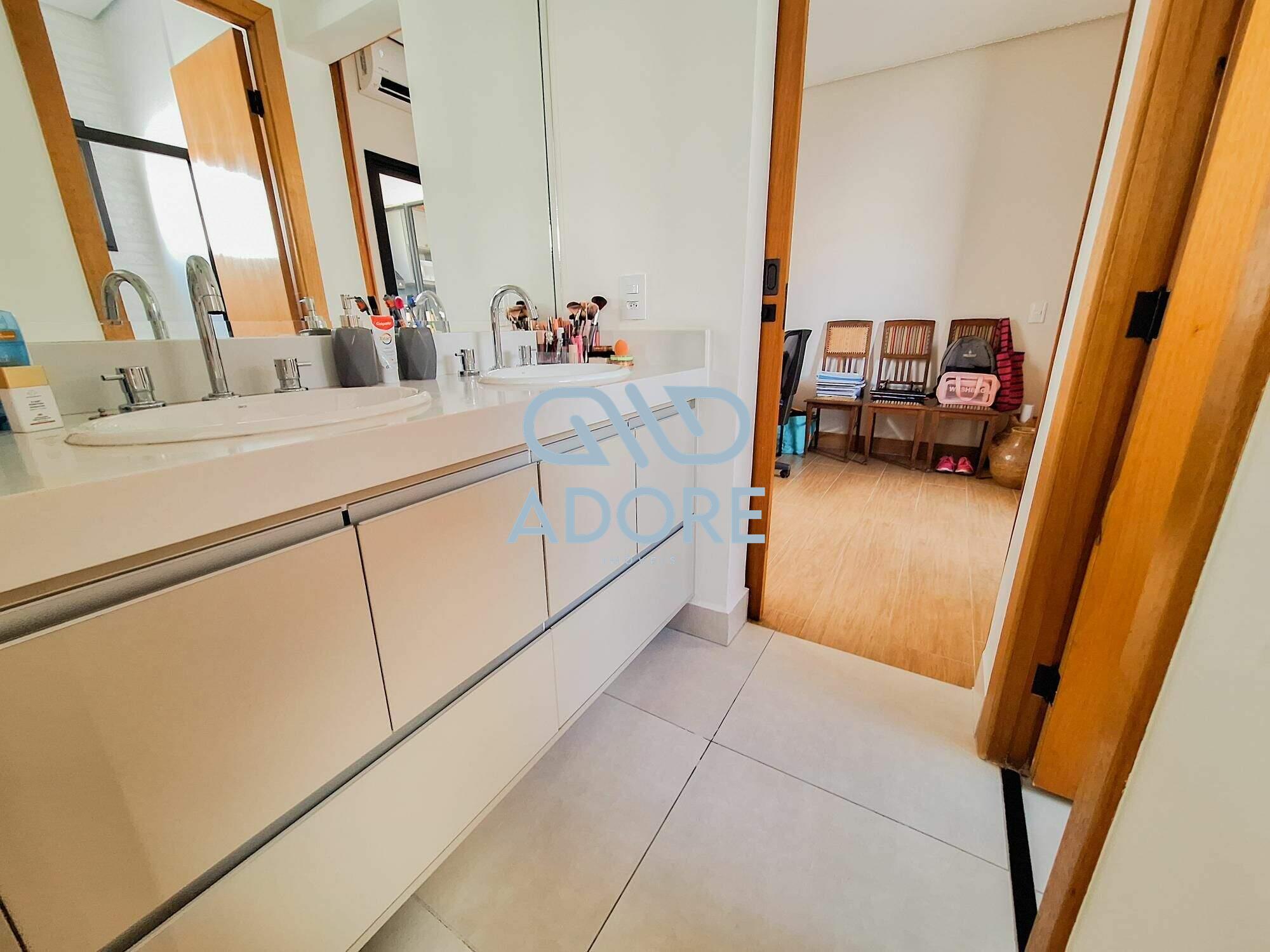 Casa de Condomínio à venda no Condomínio Village Moutonnée: 