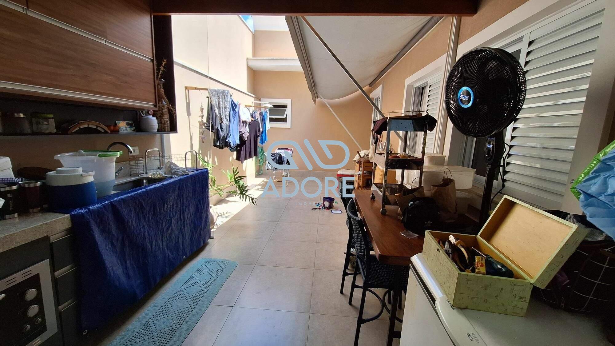 Casa de Condomínio à venda no Condomínio Village Moutonnée: 