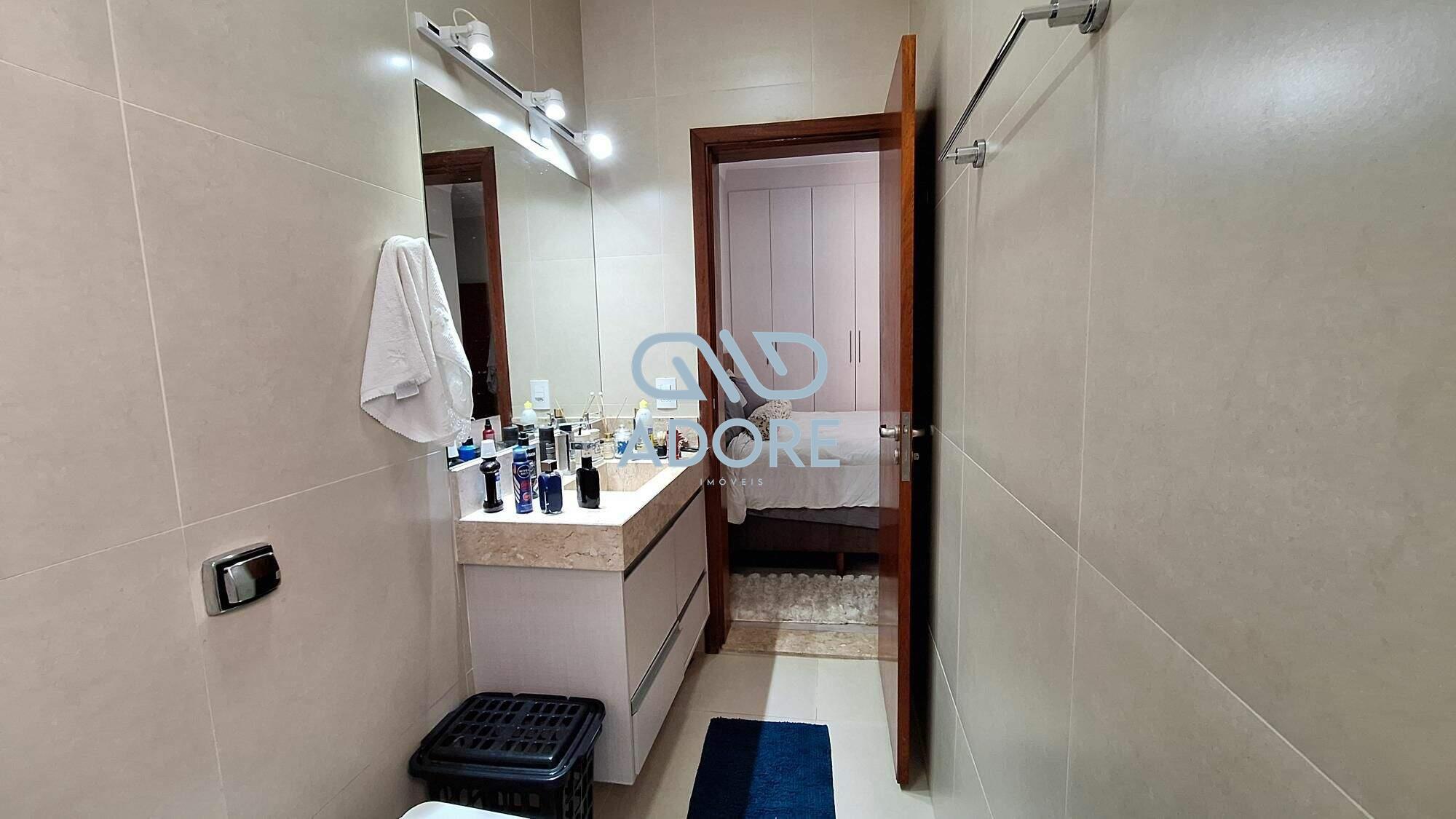 Casa de Condomínio à venda no Condomínio Village Moutonnée: 