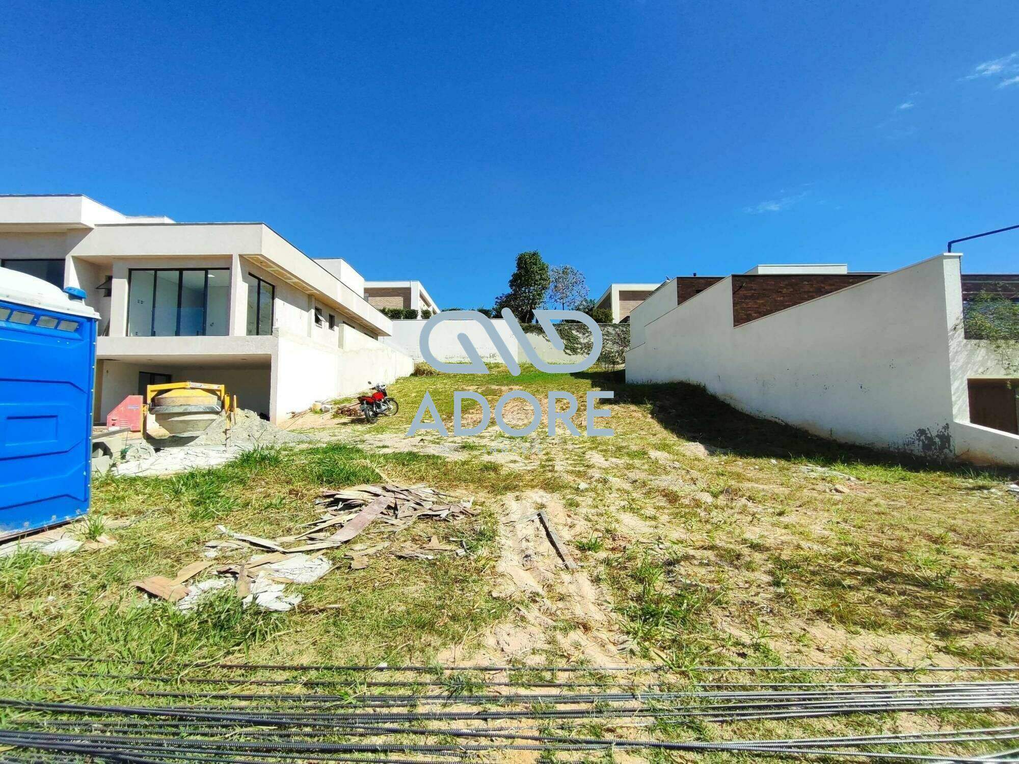 Terreno à venda no Condomínio Villas do Golfe: 