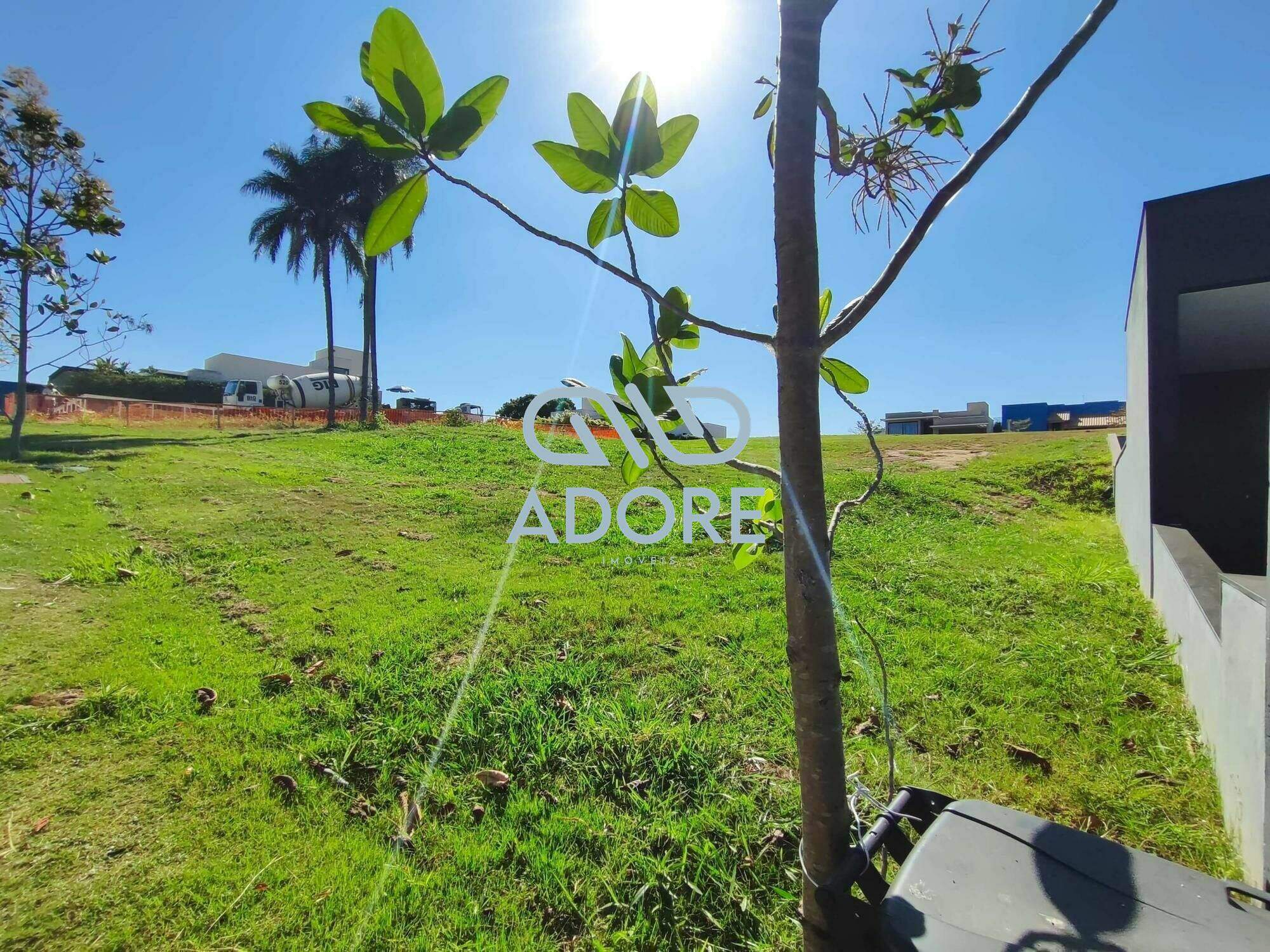 Terreno à venda no Condomínio Villas do Golfe: 