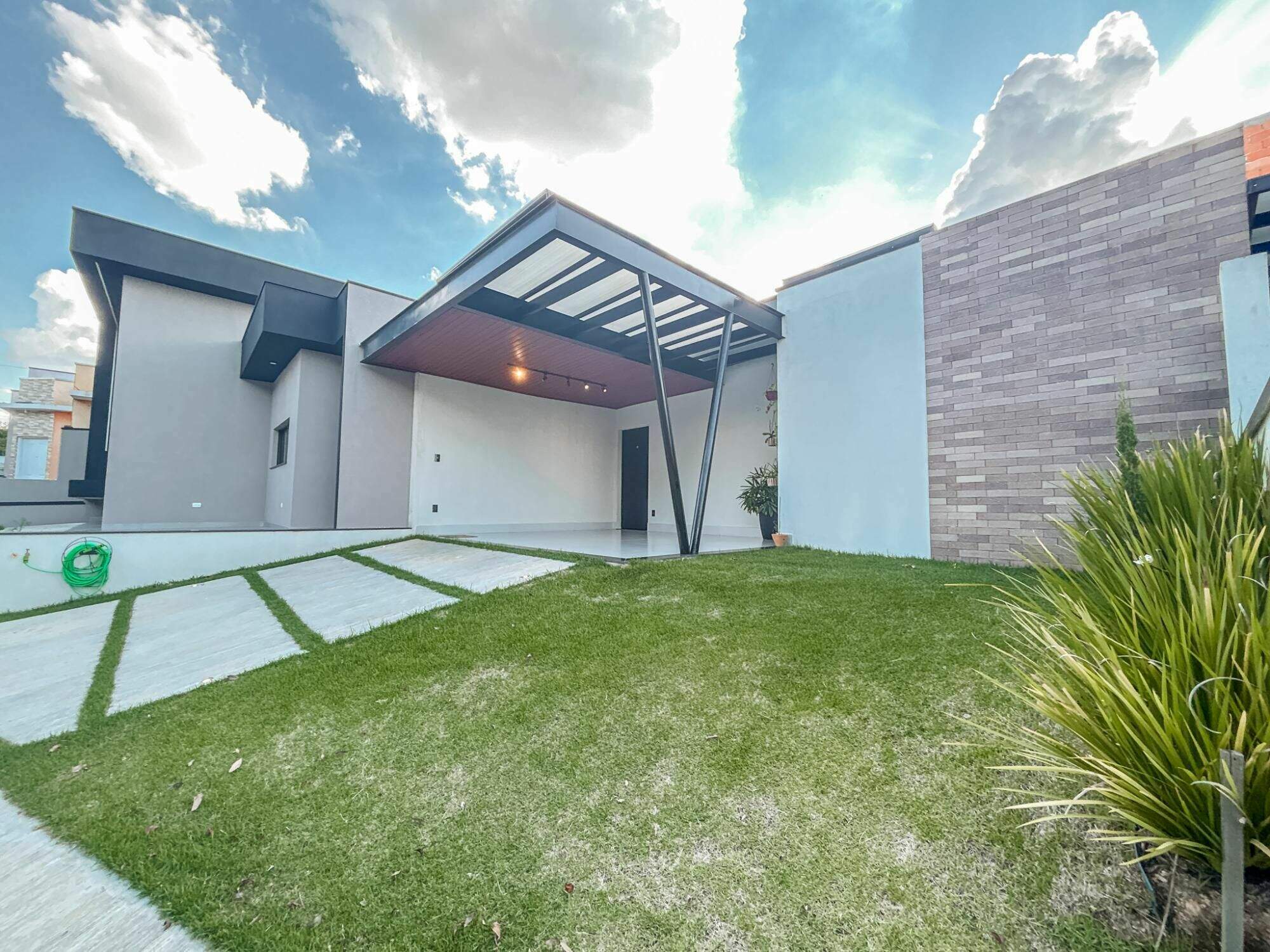 Casa de Condomínio à venda no Condominio Jardim Guarujá: 