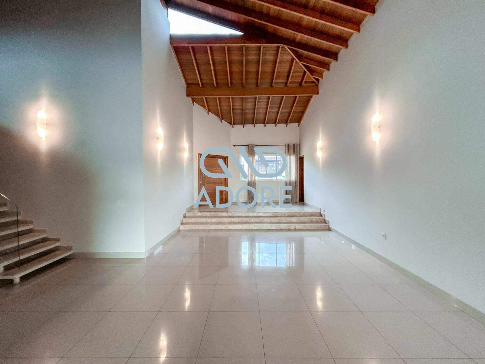 Casa de Condomínio para aluguel no Condomínio Palmeiras Imperiais: 