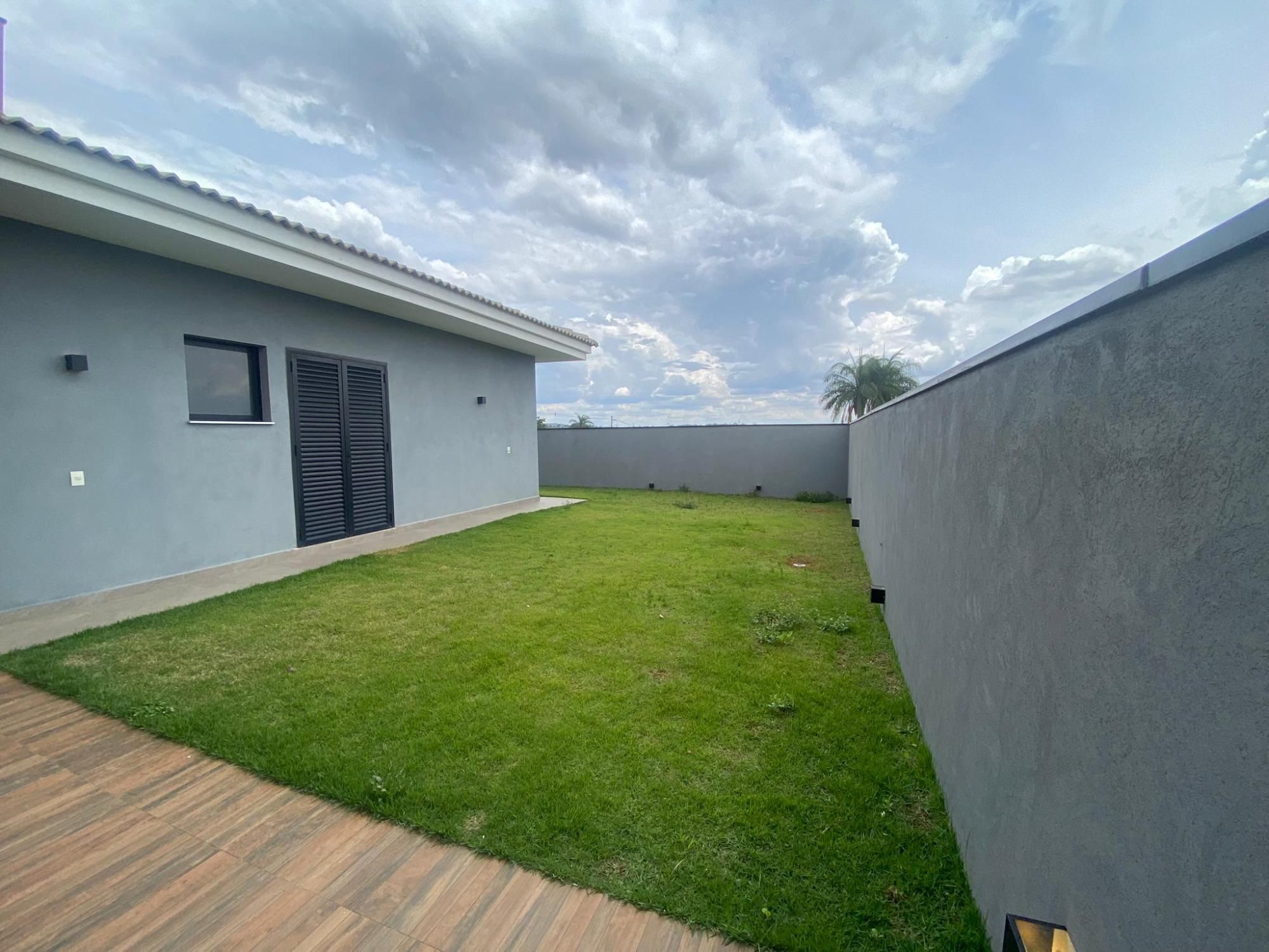 Casa de Condomínio para aluguel no Condomínio Villas do Golfe: 