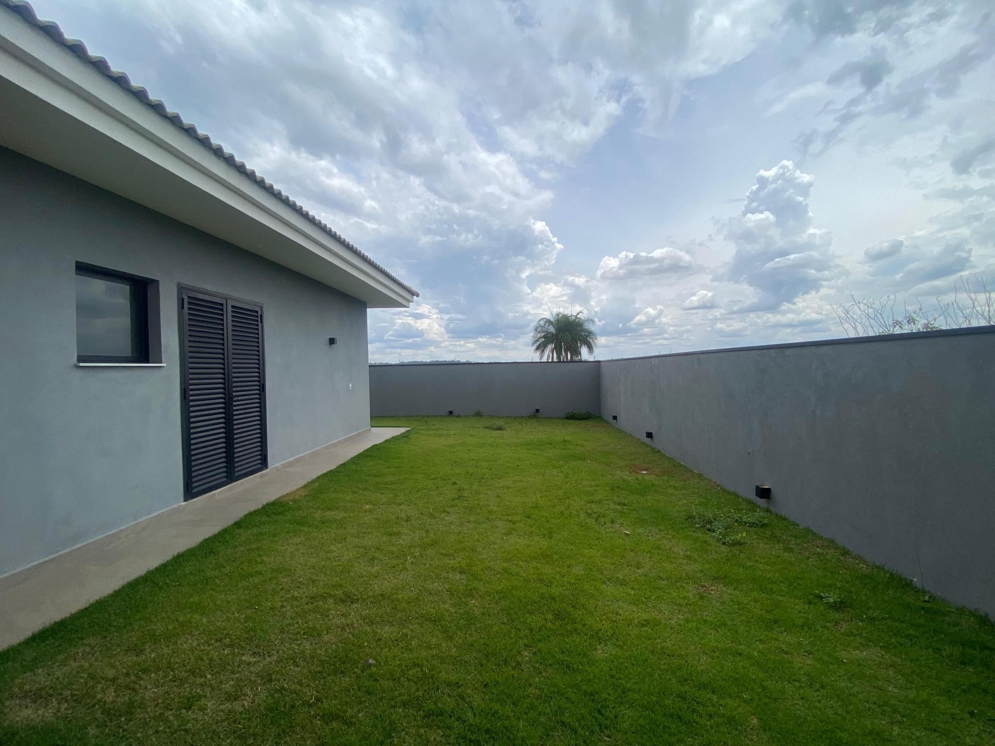 Casa de Condomínio para aluguel no Condomínio Villas do Golfe: 