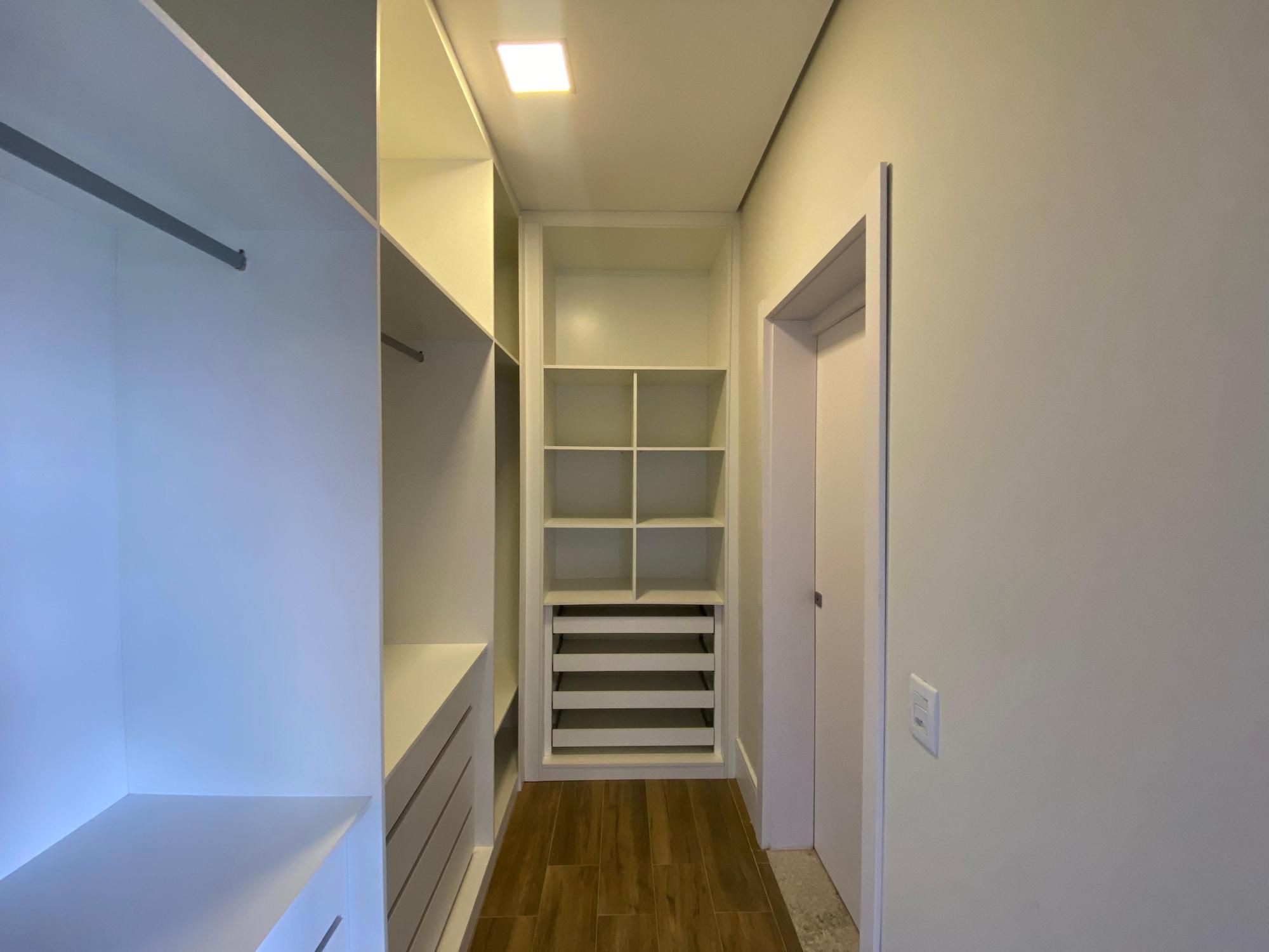 Casa de Condomínio para aluguel no Condomínio Villas do Golfe: 