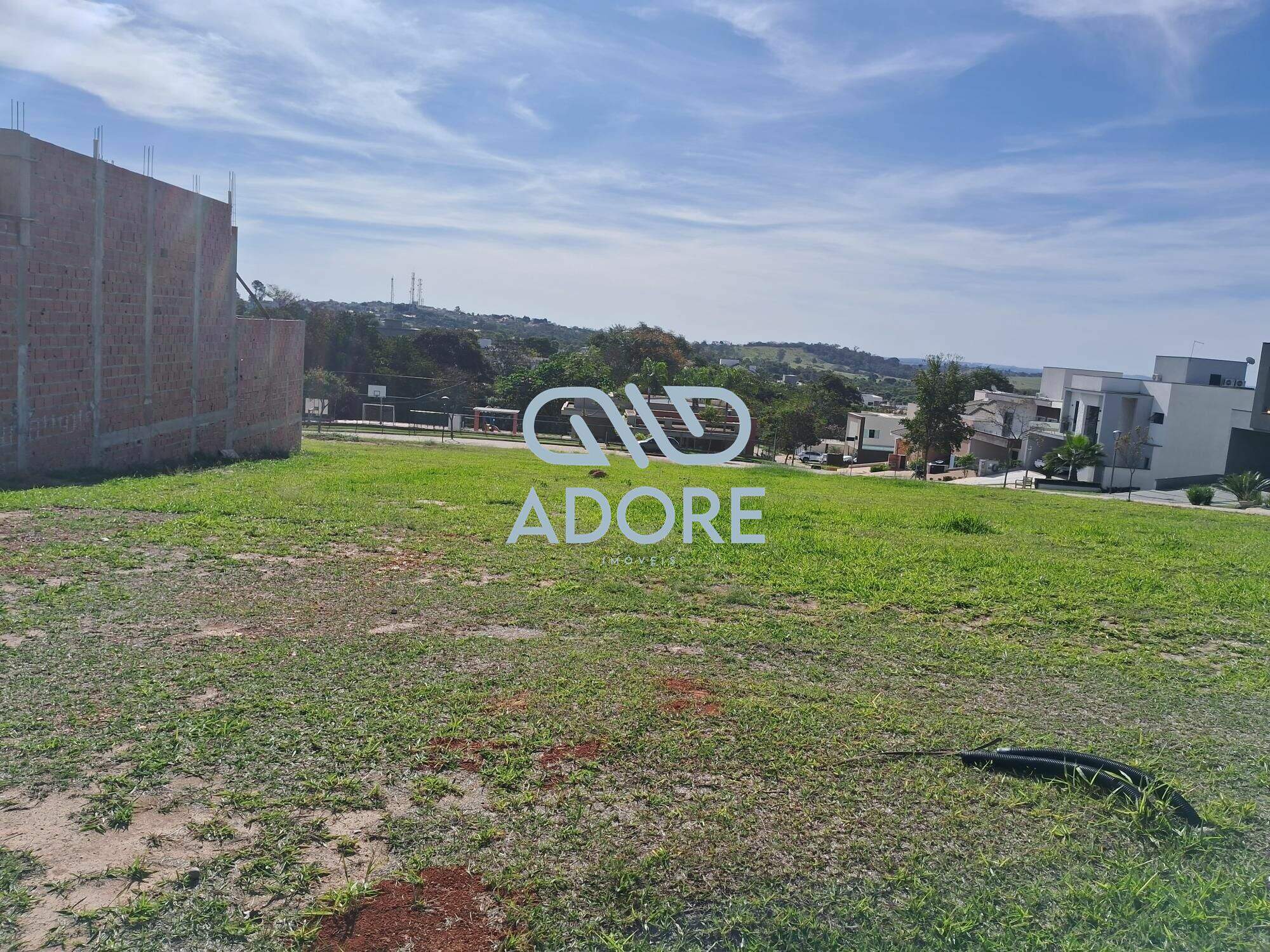 Terreno à venda no Residencial Vila dos Manacás: 