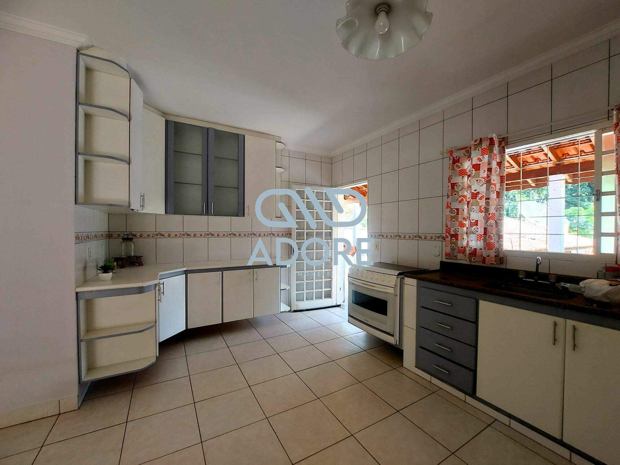 Casa de Condomínio para aluguel no Chácara Flórida: 