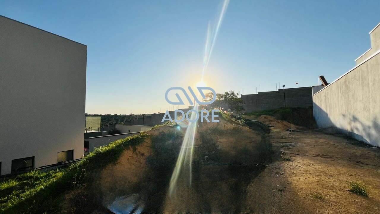 Terreno à venda no Condomínio Saint Paul: 