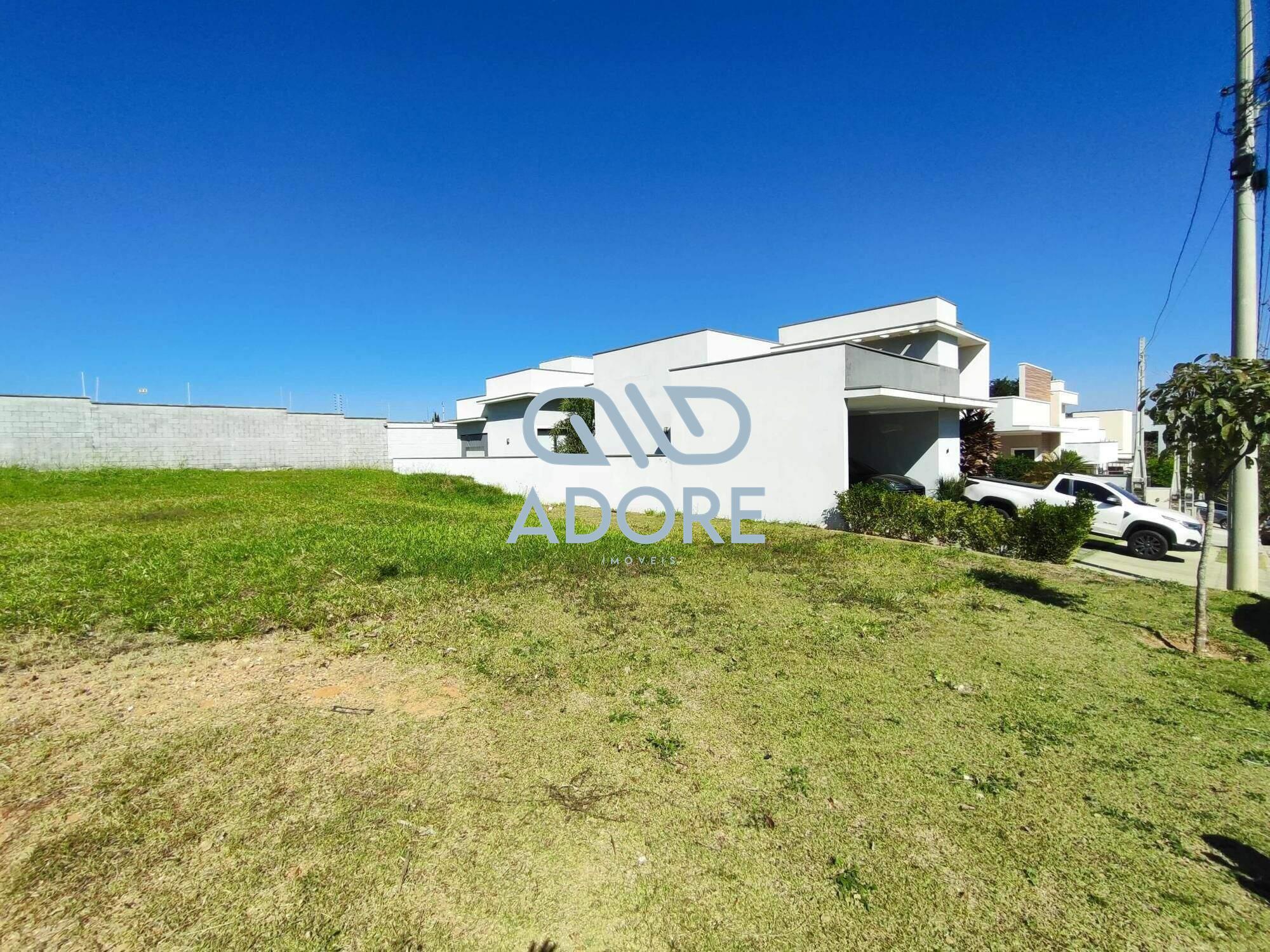 Terreno à venda no Condomínio Saint Paul: 