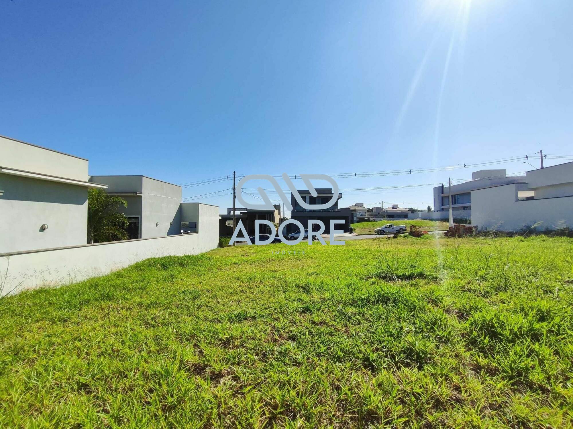 Terreno à venda no Condomínio Saint Paul: 