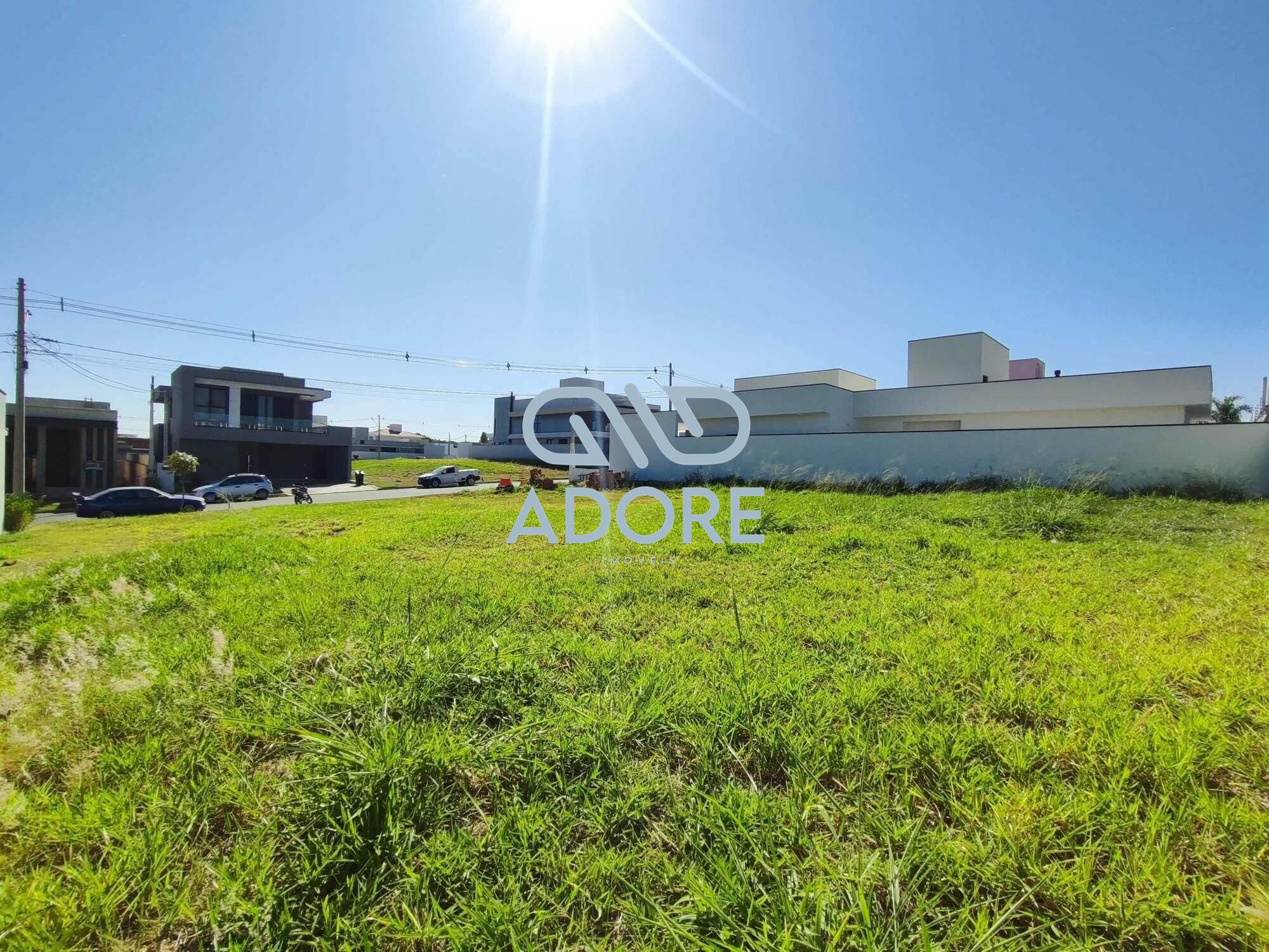 Terreno à venda no Condomínio Saint Paul: 