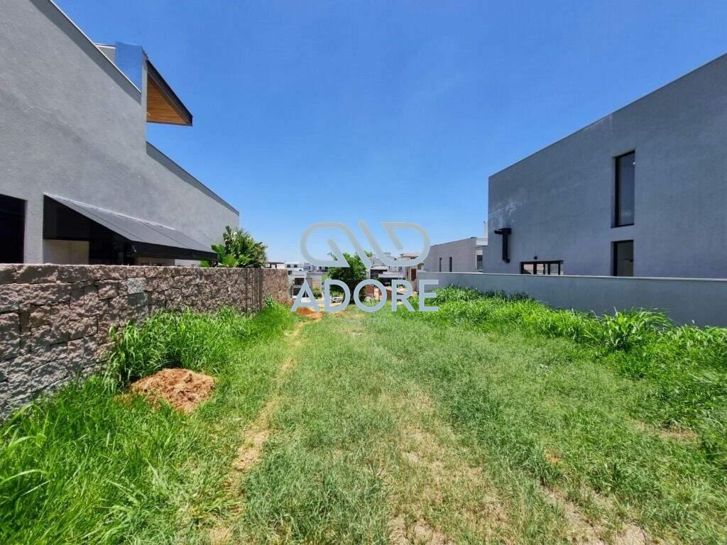 Terreno à venda no Condomínio Saint Paul: 