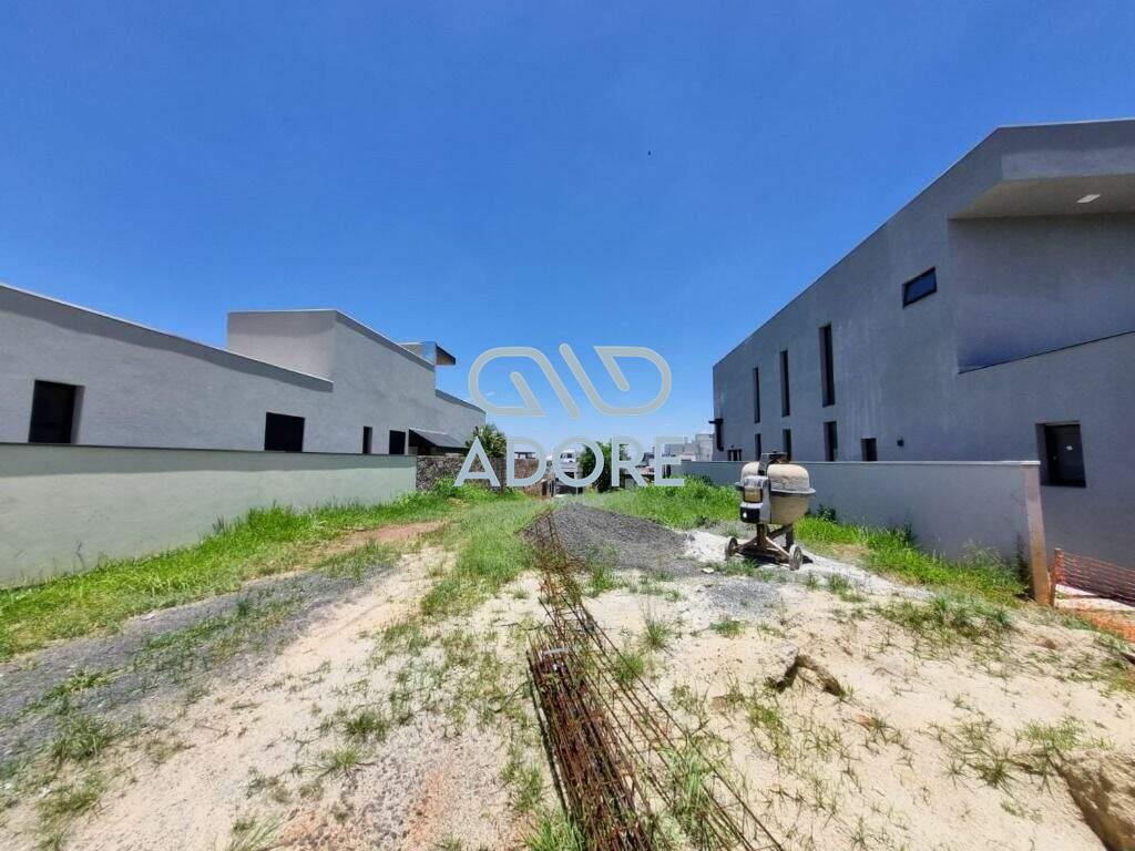 Terreno à venda no Condomínio Saint Paul: 