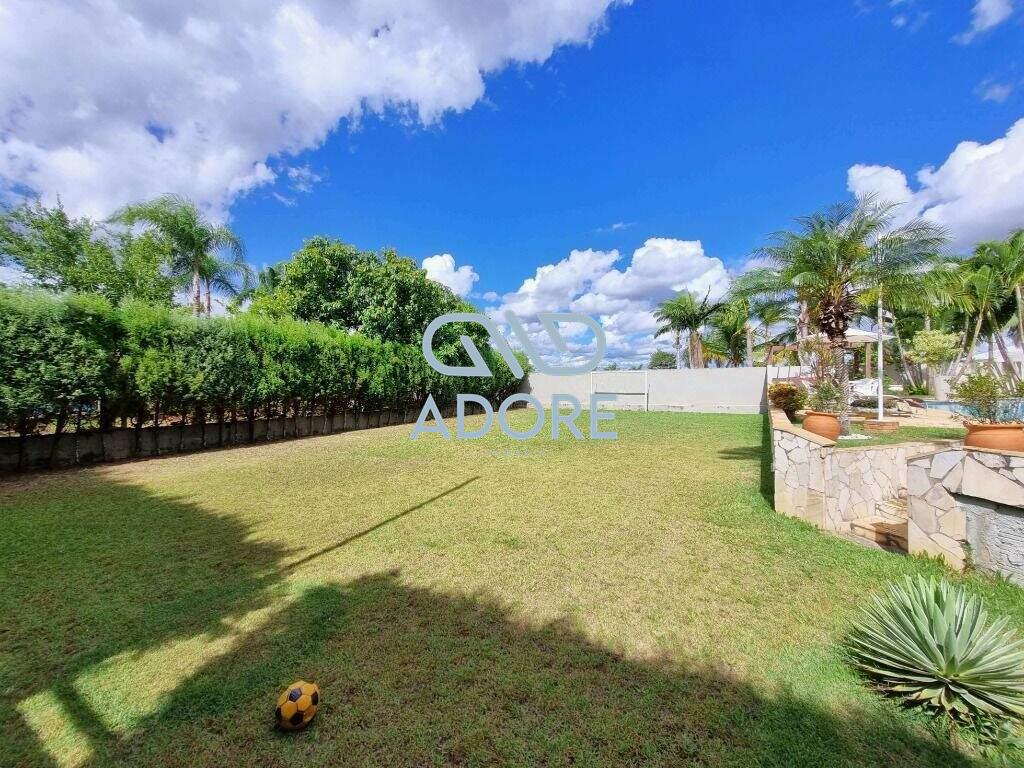 Casa de Condomínio para aluguel no Parque Village Castelo: 