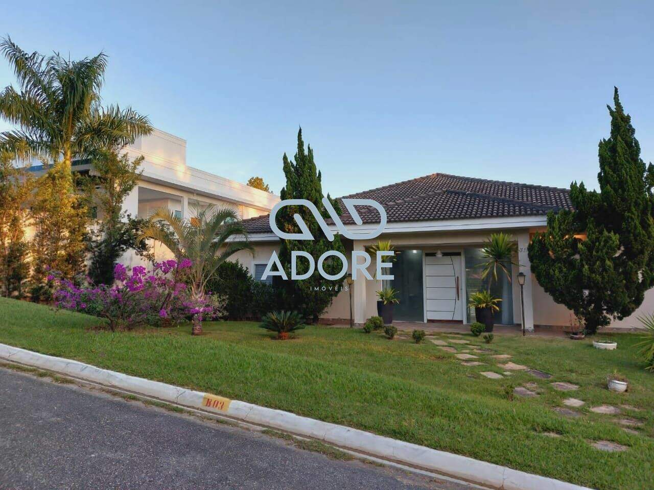 Casa de Condomínio para aluguel no Parque Village Castelo: 