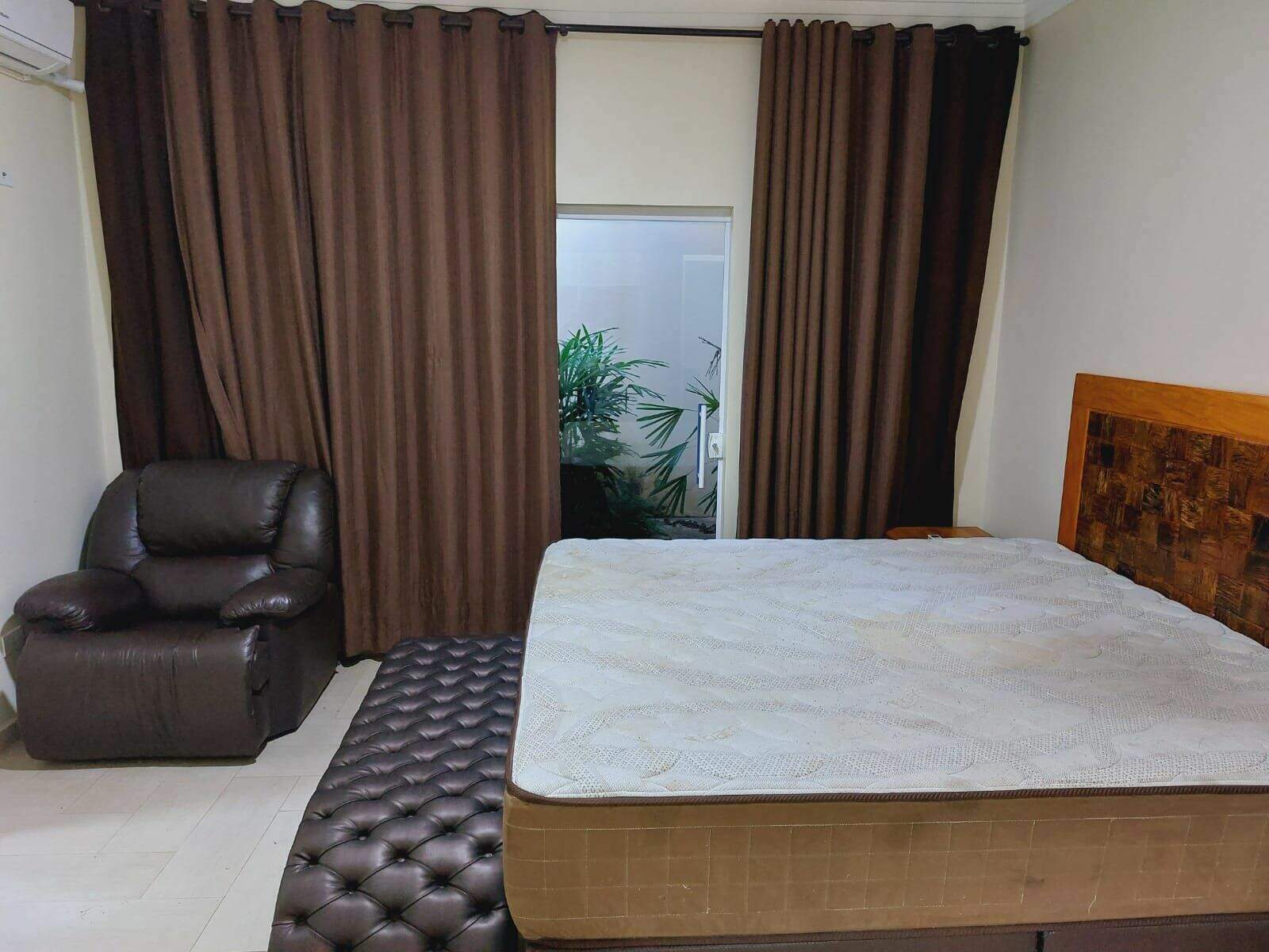 Casa de Condomínio para aluguel no Parque Village Castelo: 