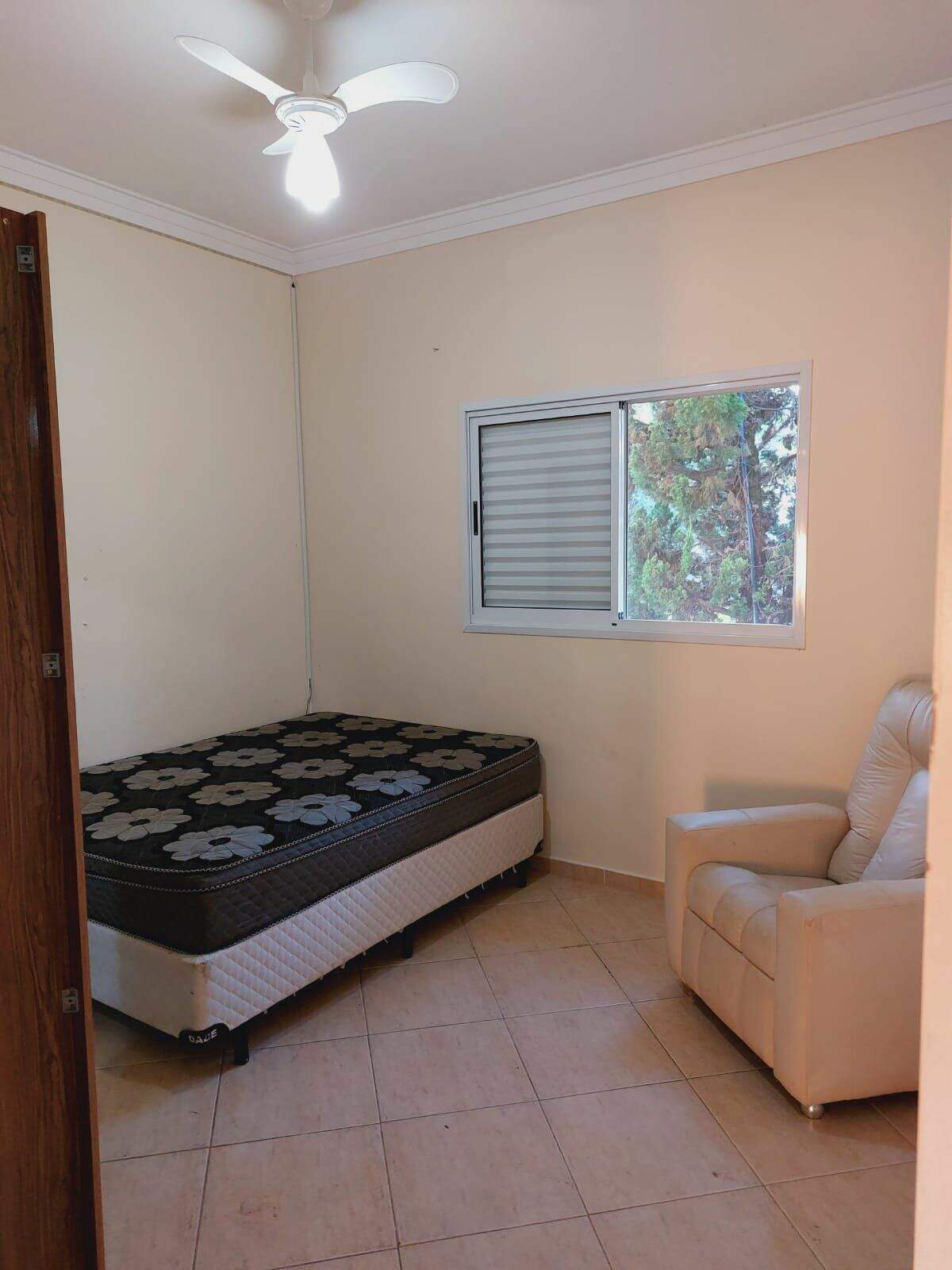 Casa de Condomínio para aluguel no Parque Village Castelo: 