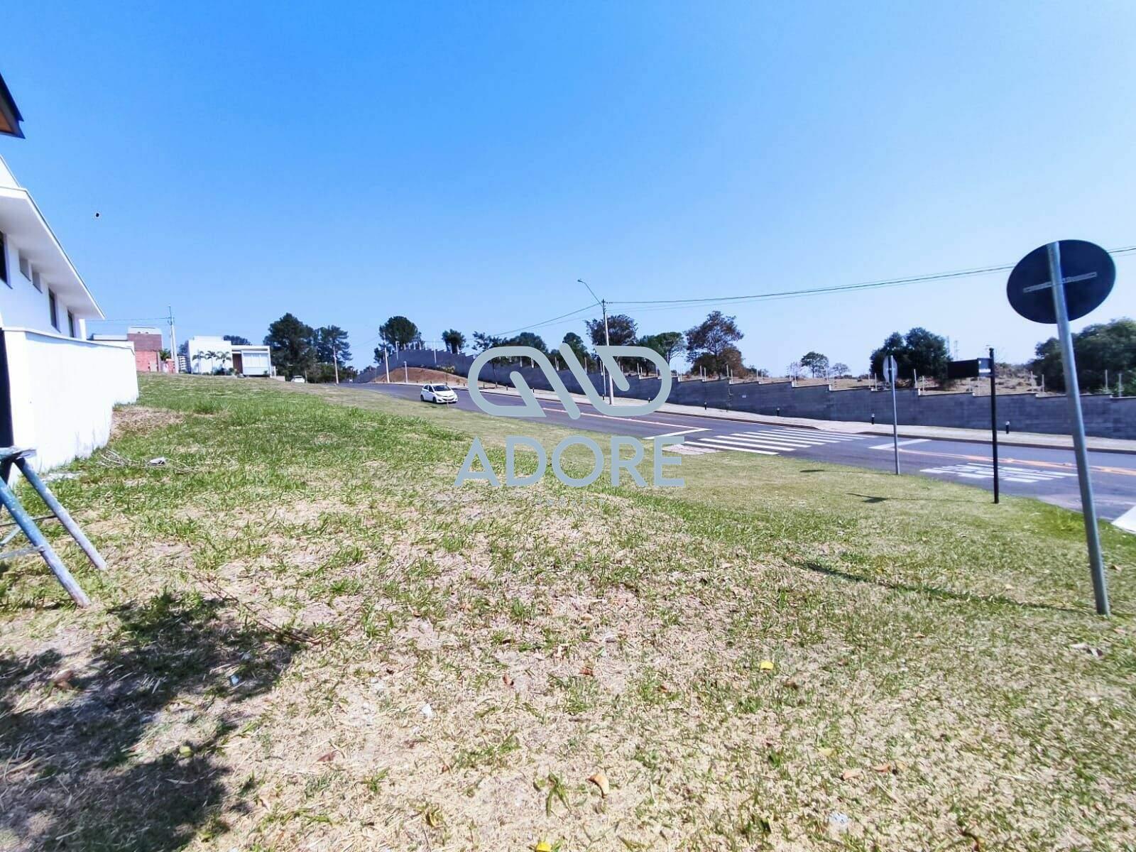 Terreno à venda no Condomínio Saint Paul: 