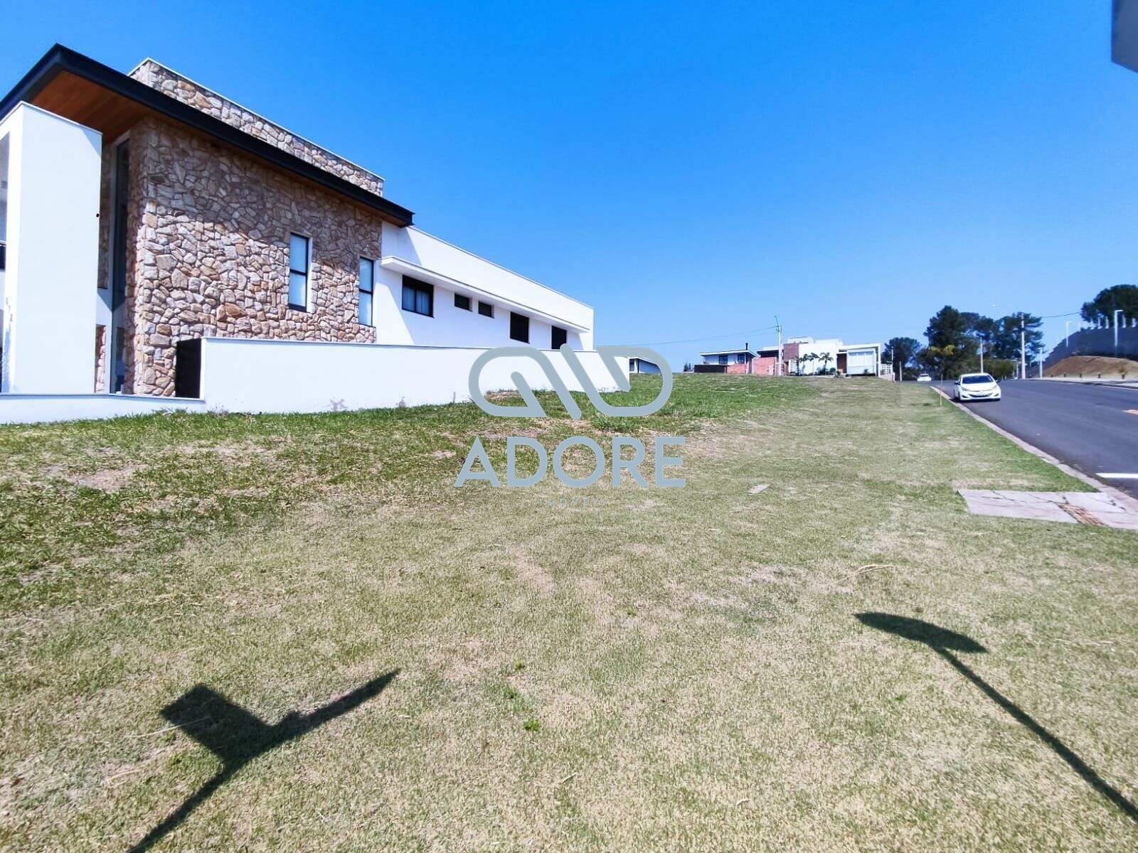 Terreno à venda no Condomínio Saint Paul: 