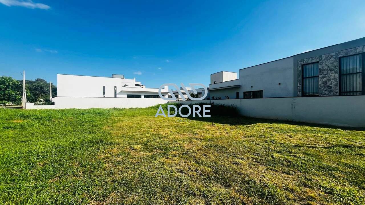 Terreno à venda no Condomínio Saint Paul: 