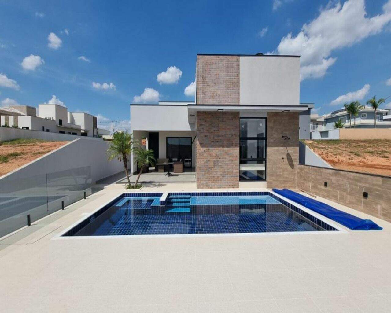 Casa de Condomínio para aluguel no Condomínio Portal dos Bandeirantes: 