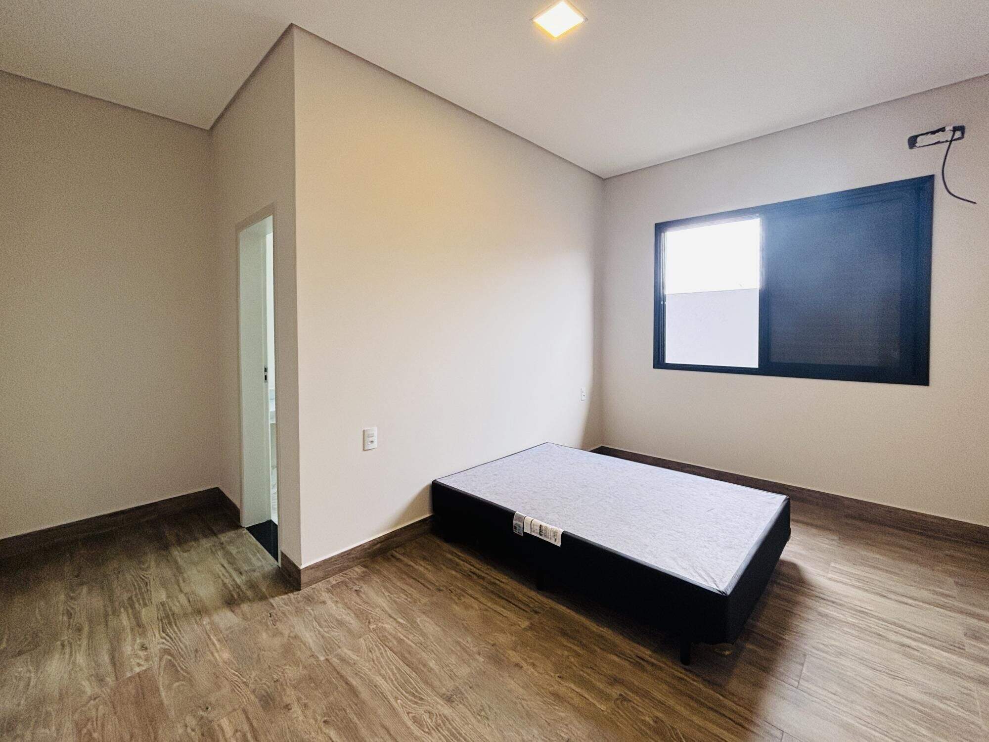 Casa de Condomínio para aluguel no Condomínio Portal dos Bandeirantes: 