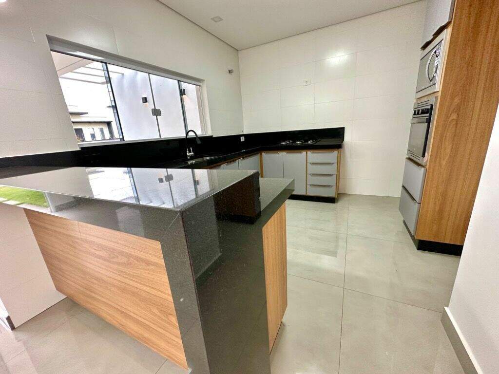Casa de Condomínio para aluguel no Condominio Jardim Guarujá: 