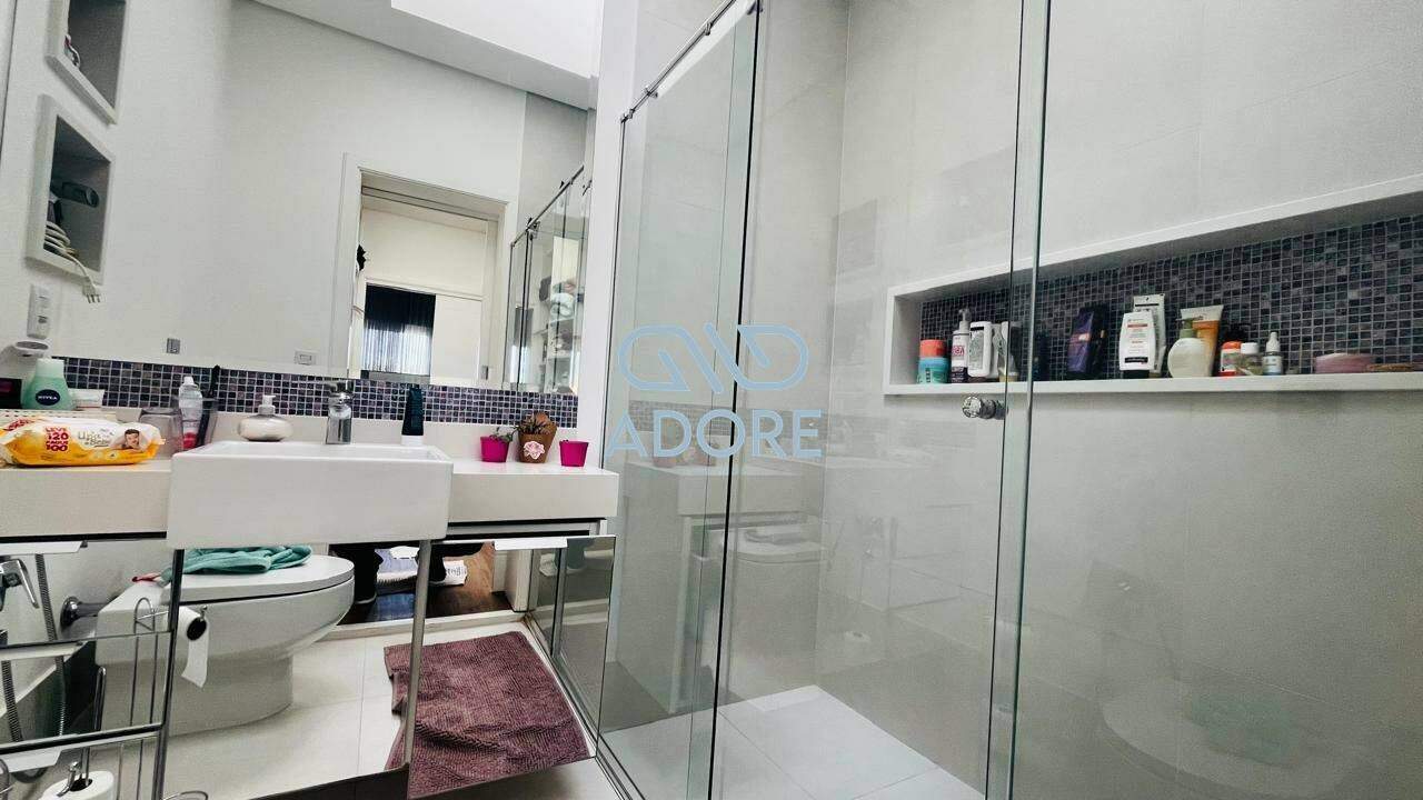 Casa de Condomínio à venda no Condomínio Plaza Athénée: 