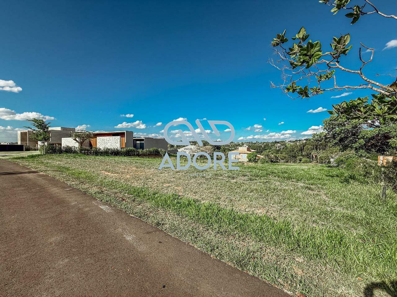 Terreno à venda no Condomínio Terras de São José II : 