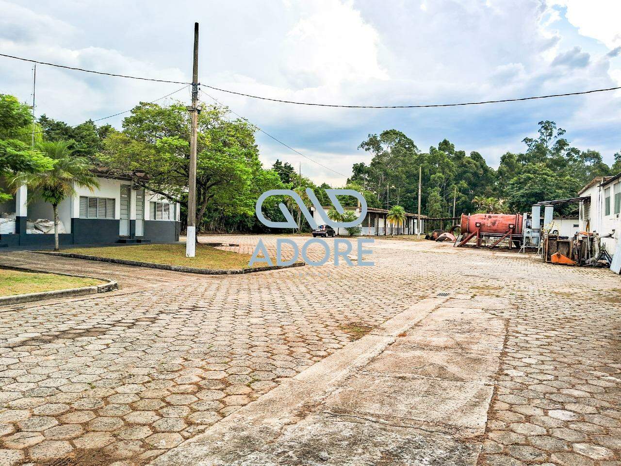 Área Rural à venda no Distrito Industrial II: 