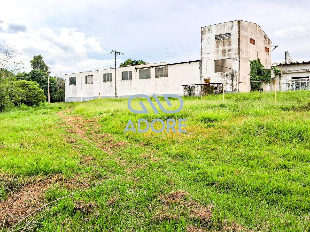 Área Rural à venda no Distrito Industrial II: 