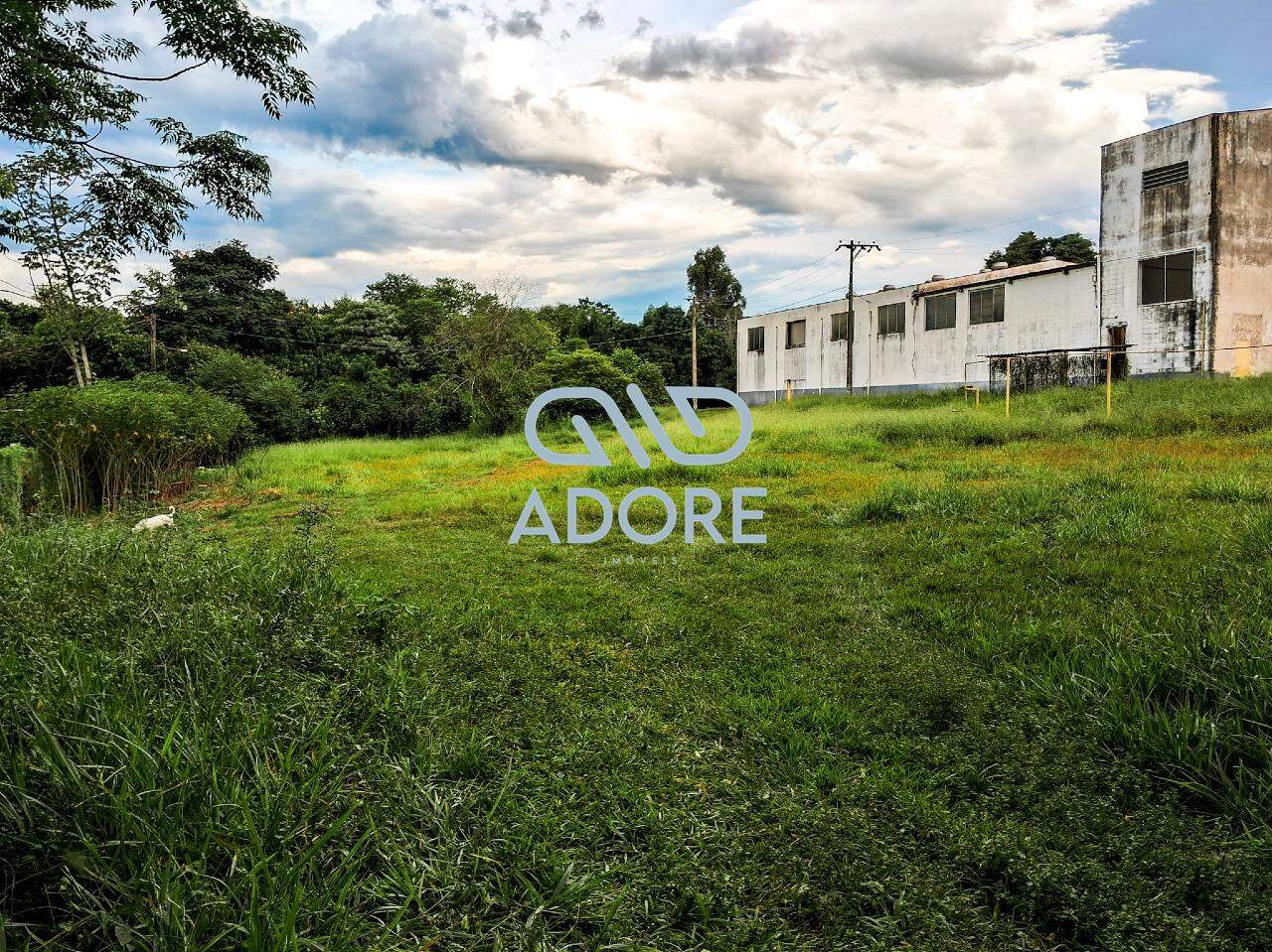 Área Rural à venda no Distrito Industrial II: 