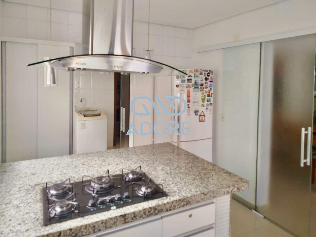 Casa de Condomínio à venda no Condomínio Parque do Varvito : 