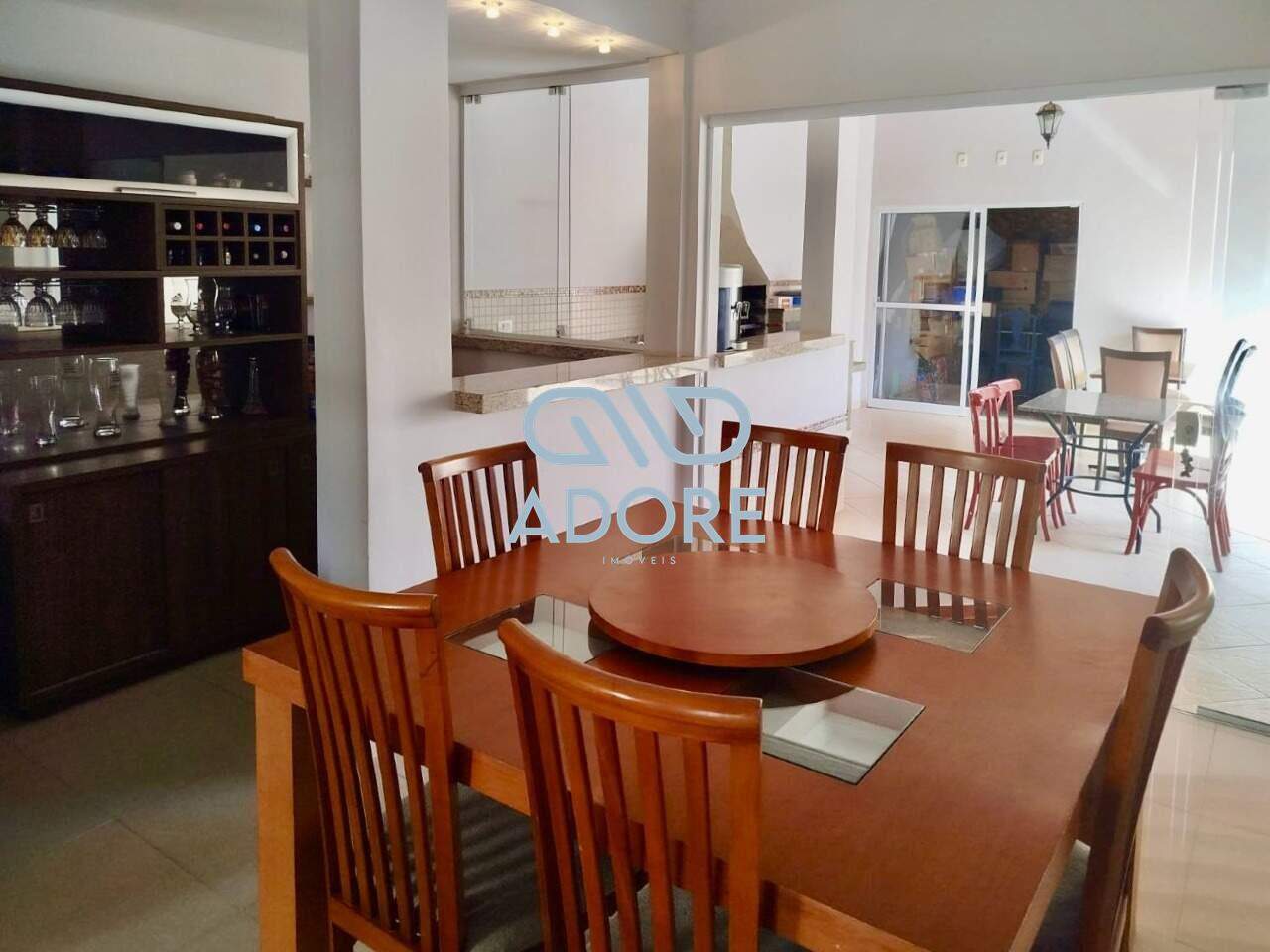 Casa de Condomínio à venda no Condomínio Parque do Varvito : 